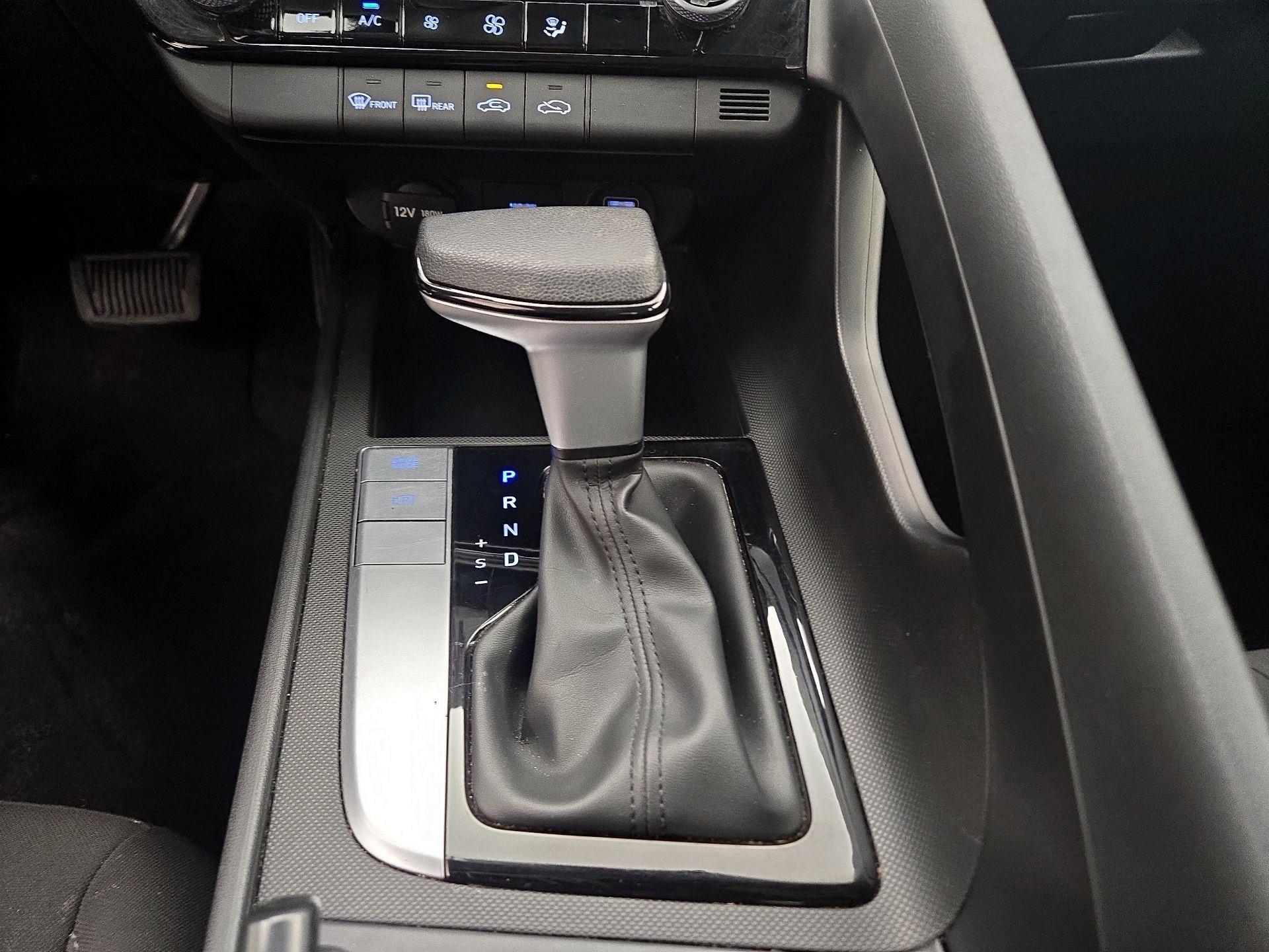 Thumbnail: 2023 Hyundai Elantra - 17