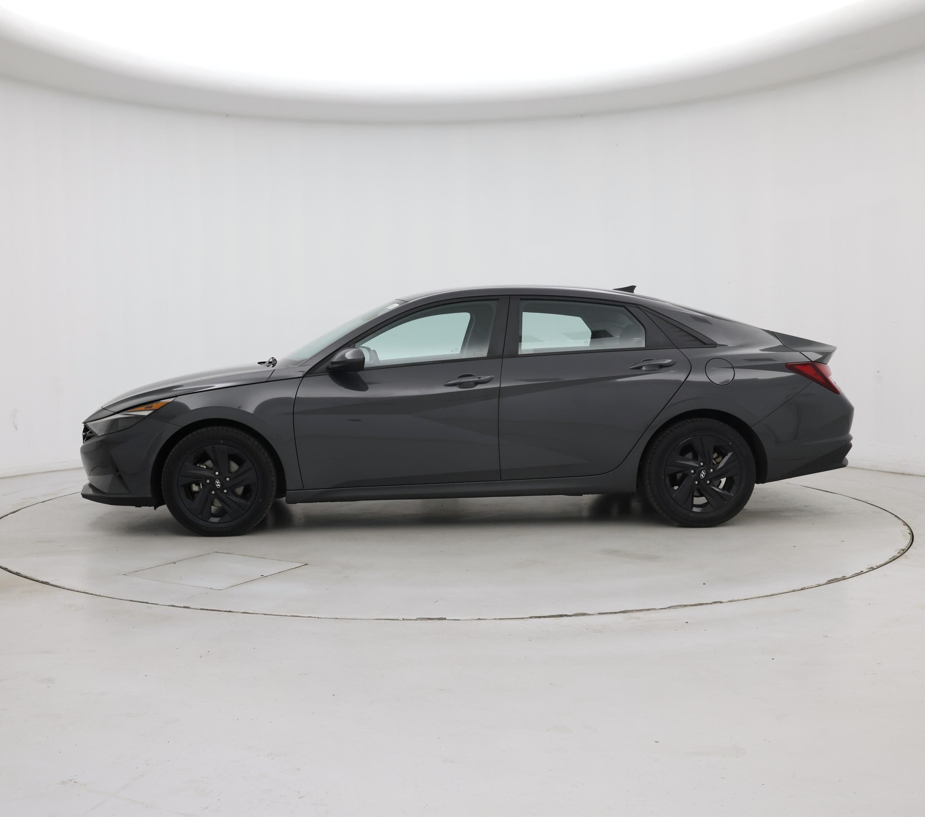 Thumbnail: 2023 Hyundai Elantra - 3