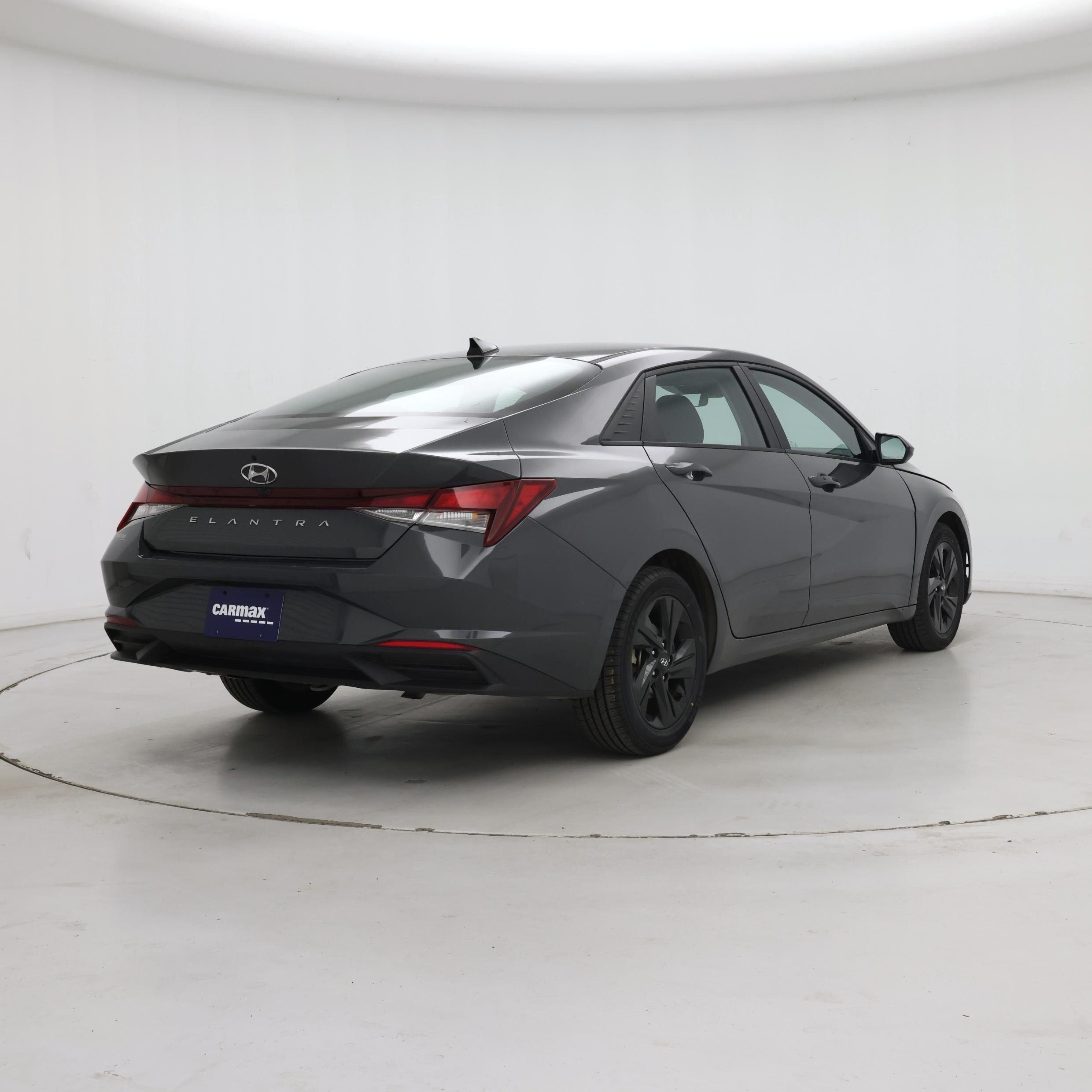 Thumbnail: 2023 Hyundai Elantra - 8