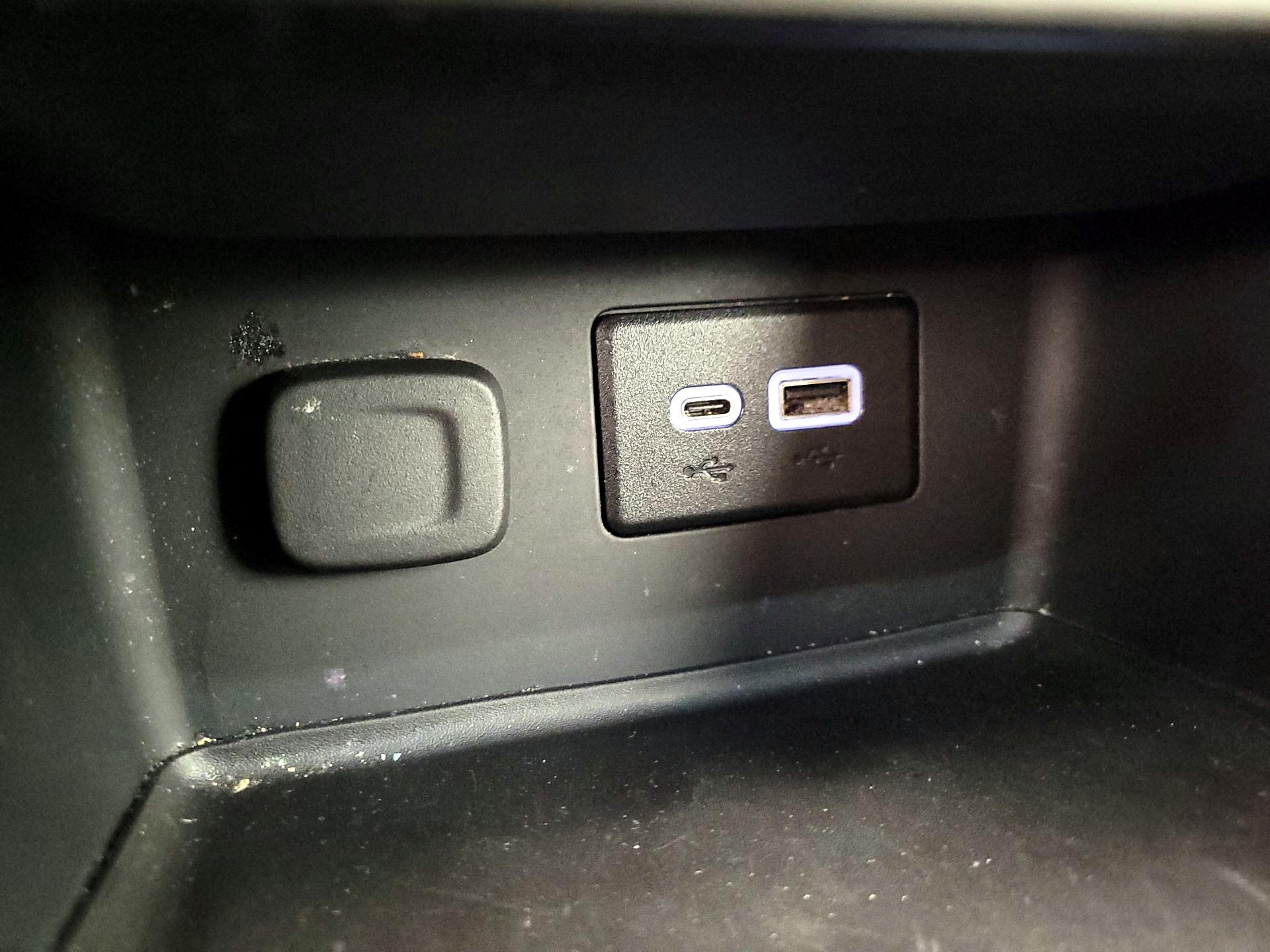 Thumbnail: 2023 GMC Acadia - 18