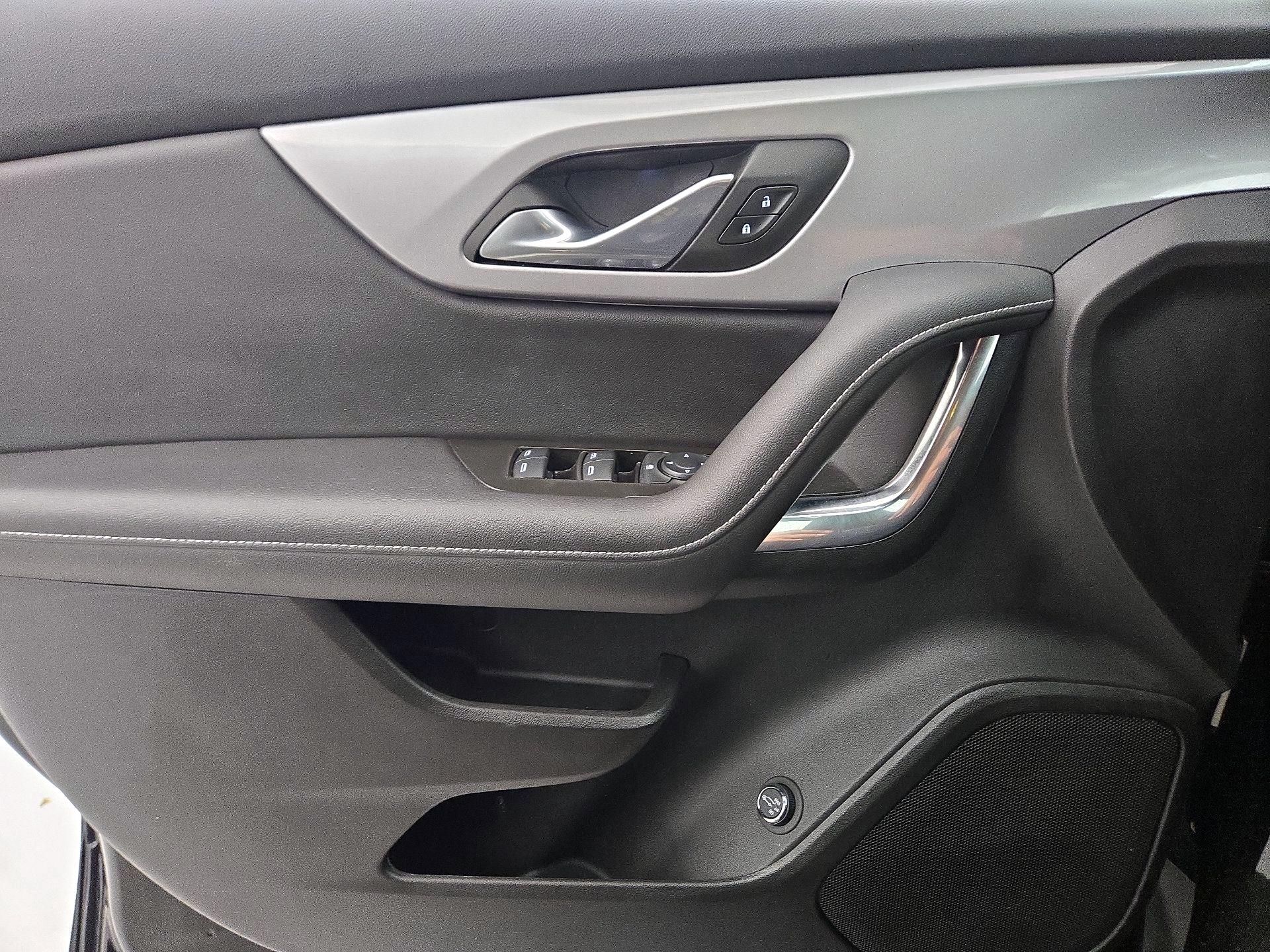 Thumbnail: 2023 Chevrolet Blazer - 12