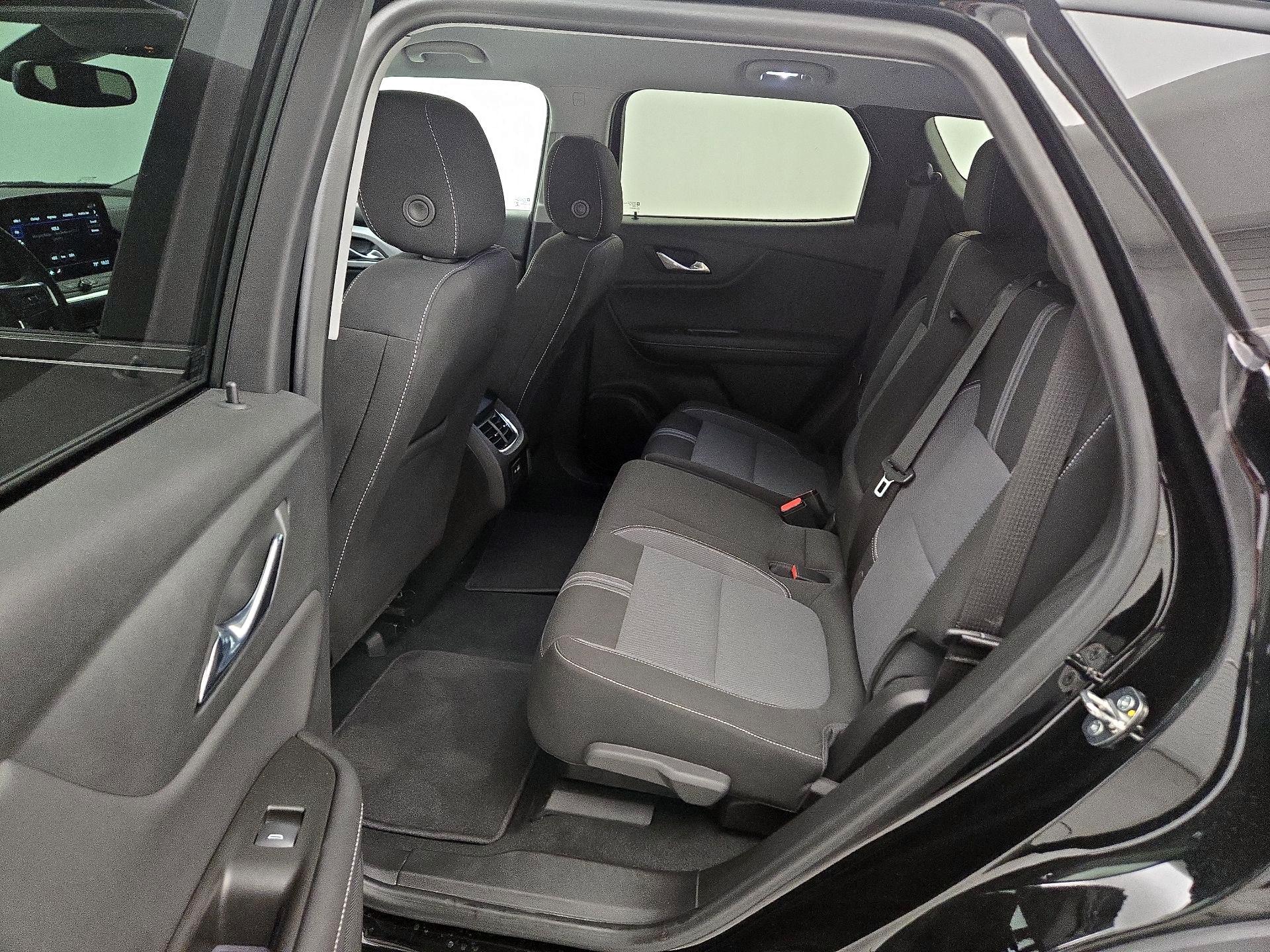 Thumbnail: 2023 Chevrolet Blazer - 19