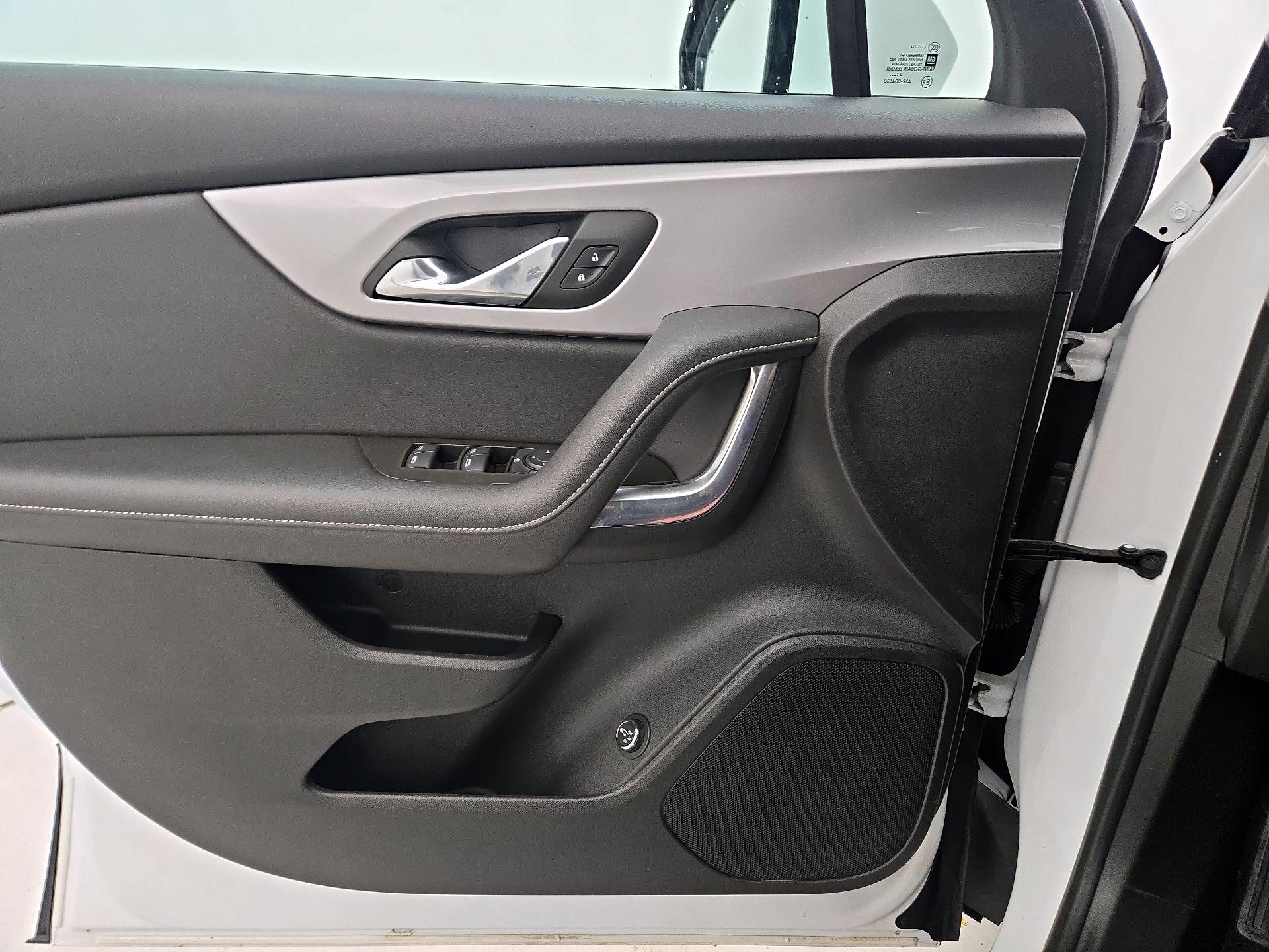 Thumbnail: 2023 Chevrolet Blazer - 12