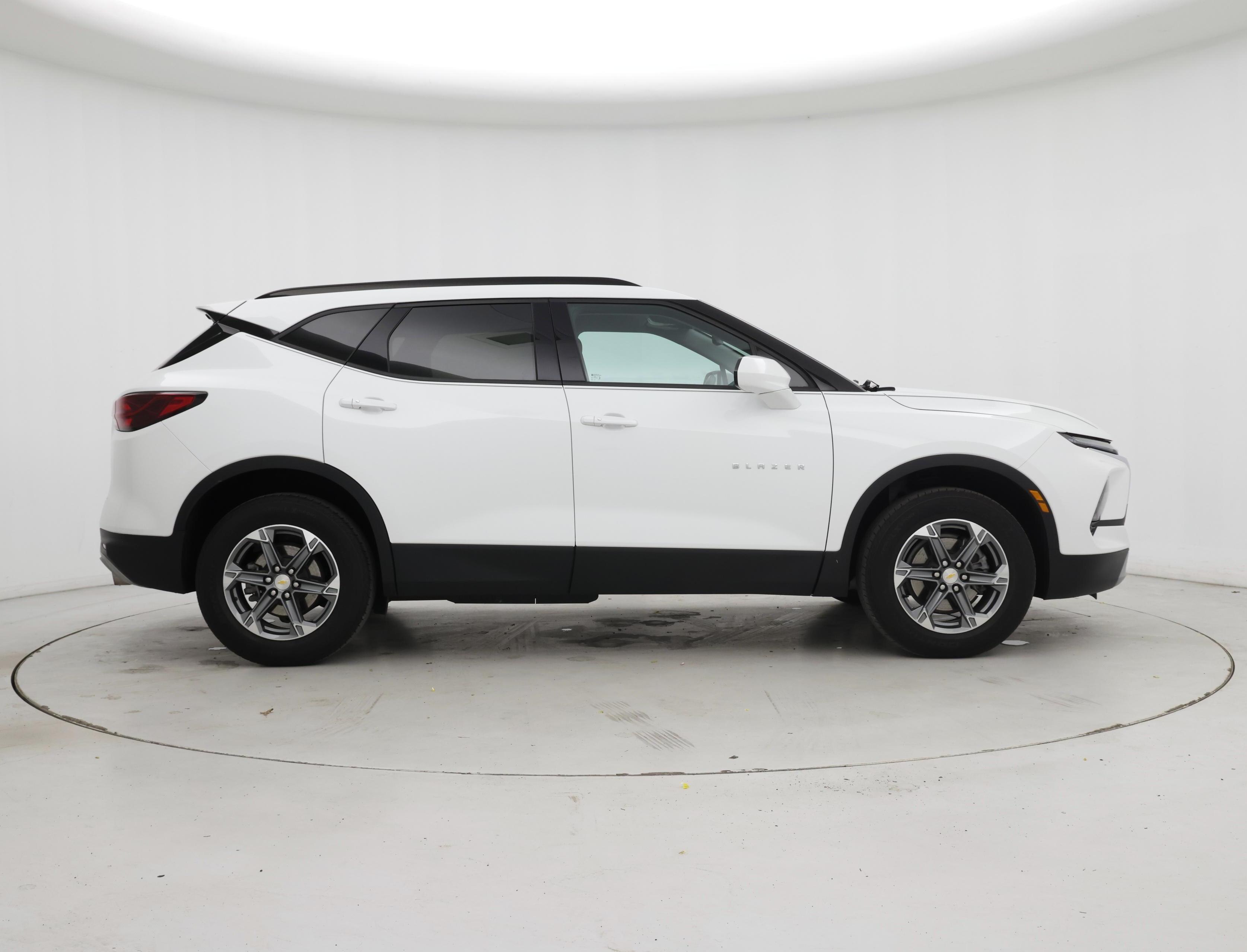 Thumbnail: 2023 Chevrolet Blazer - 7