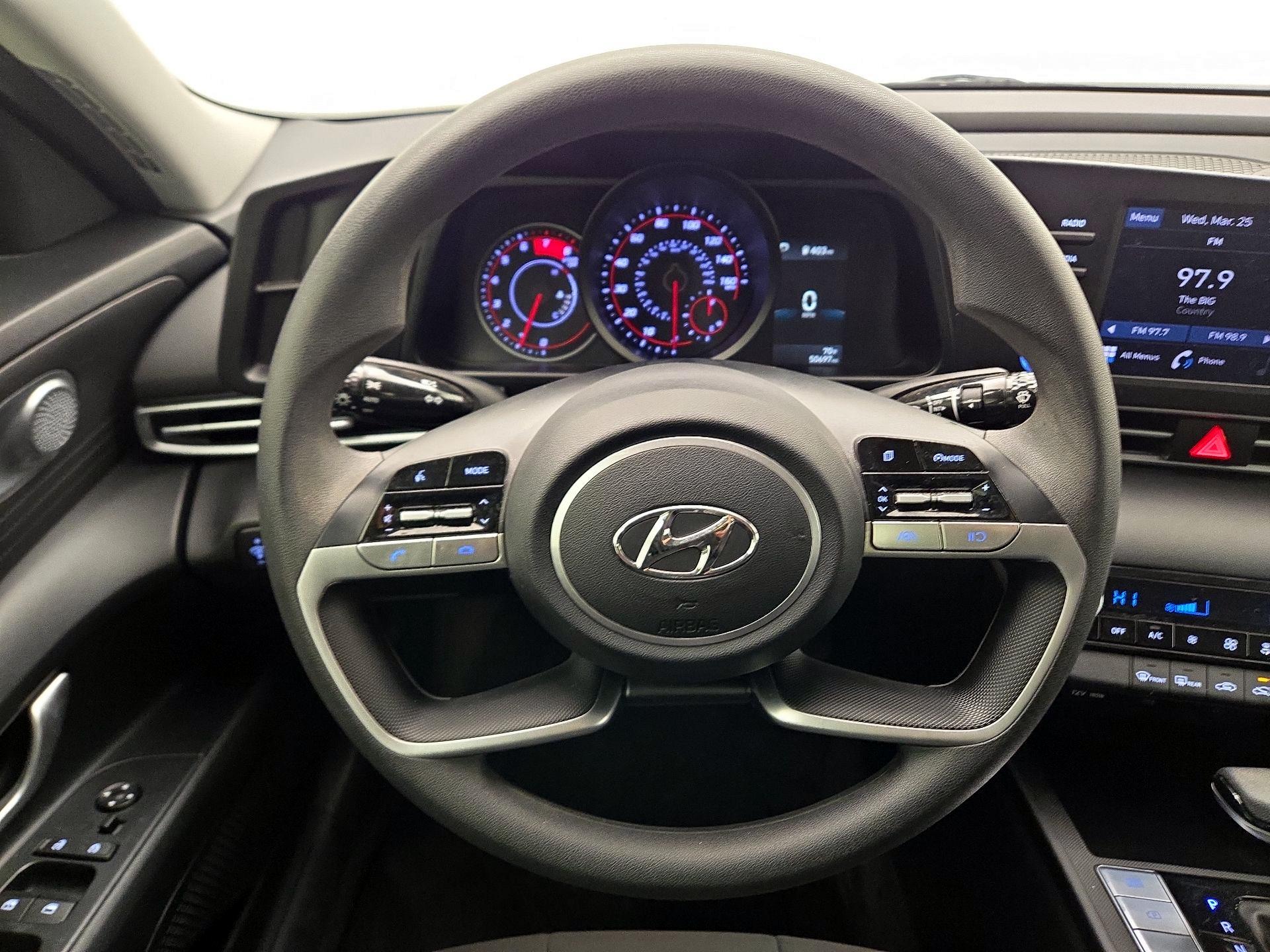 Thumbnail: 2023 Hyundai Elantra - 10