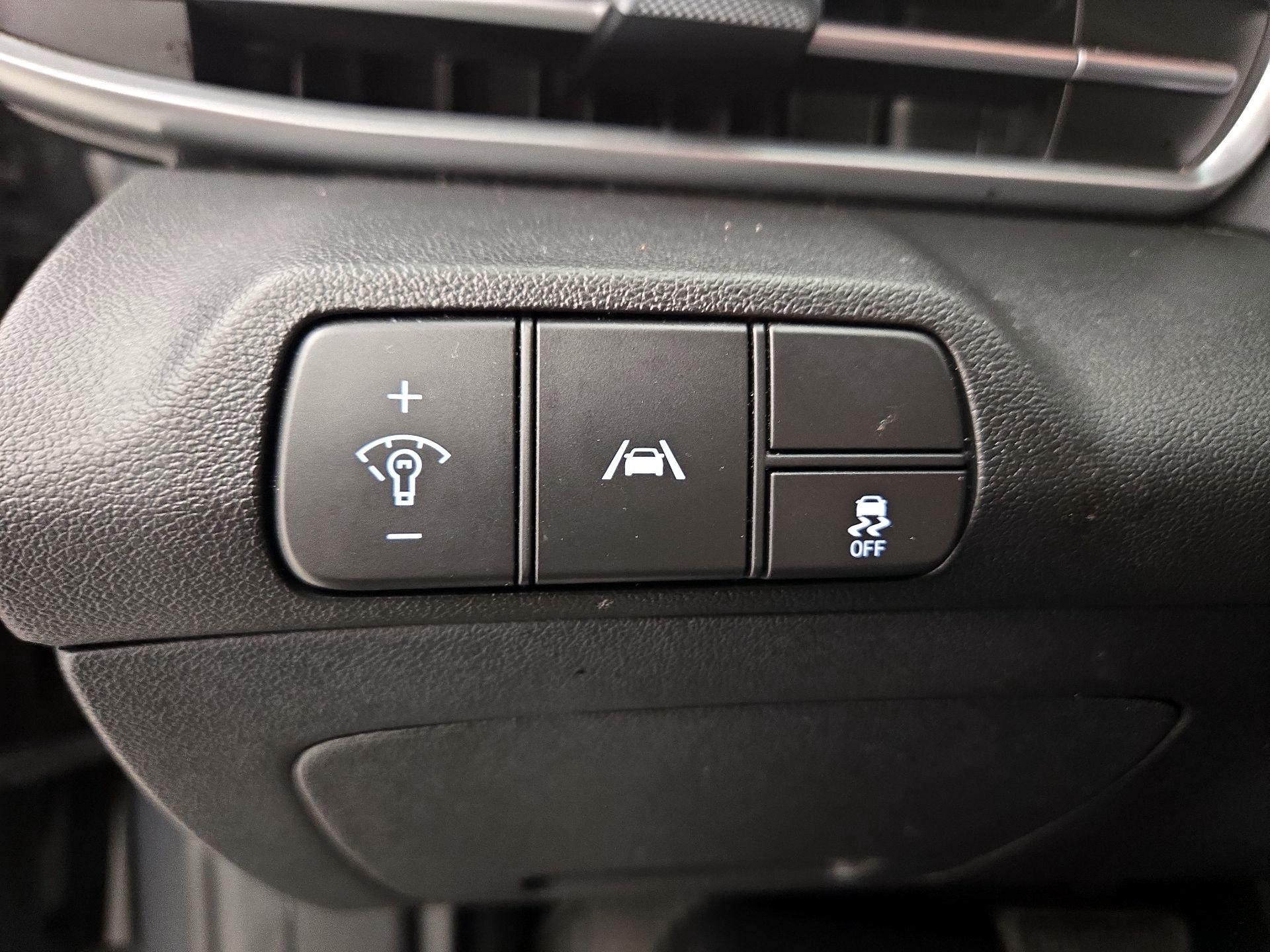 Thumbnail: 2023 Hyundai Elantra - 13