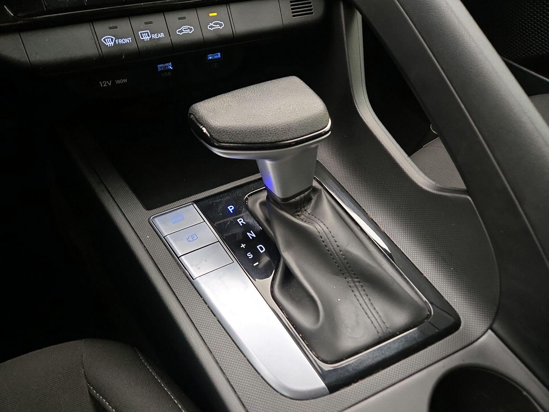 Thumbnail: 2023 Hyundai Elantra - 17