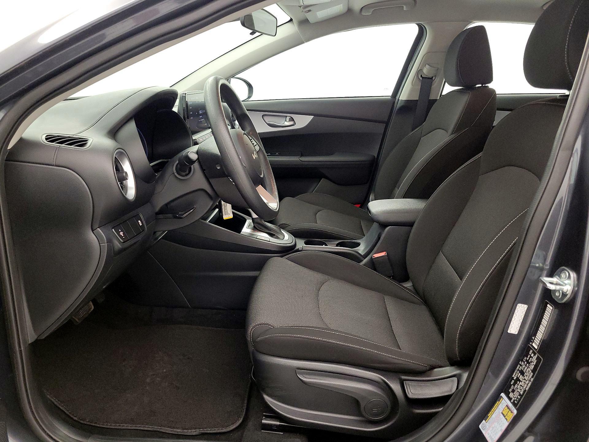 Thumbnail: 2024 Kia Forte - 11