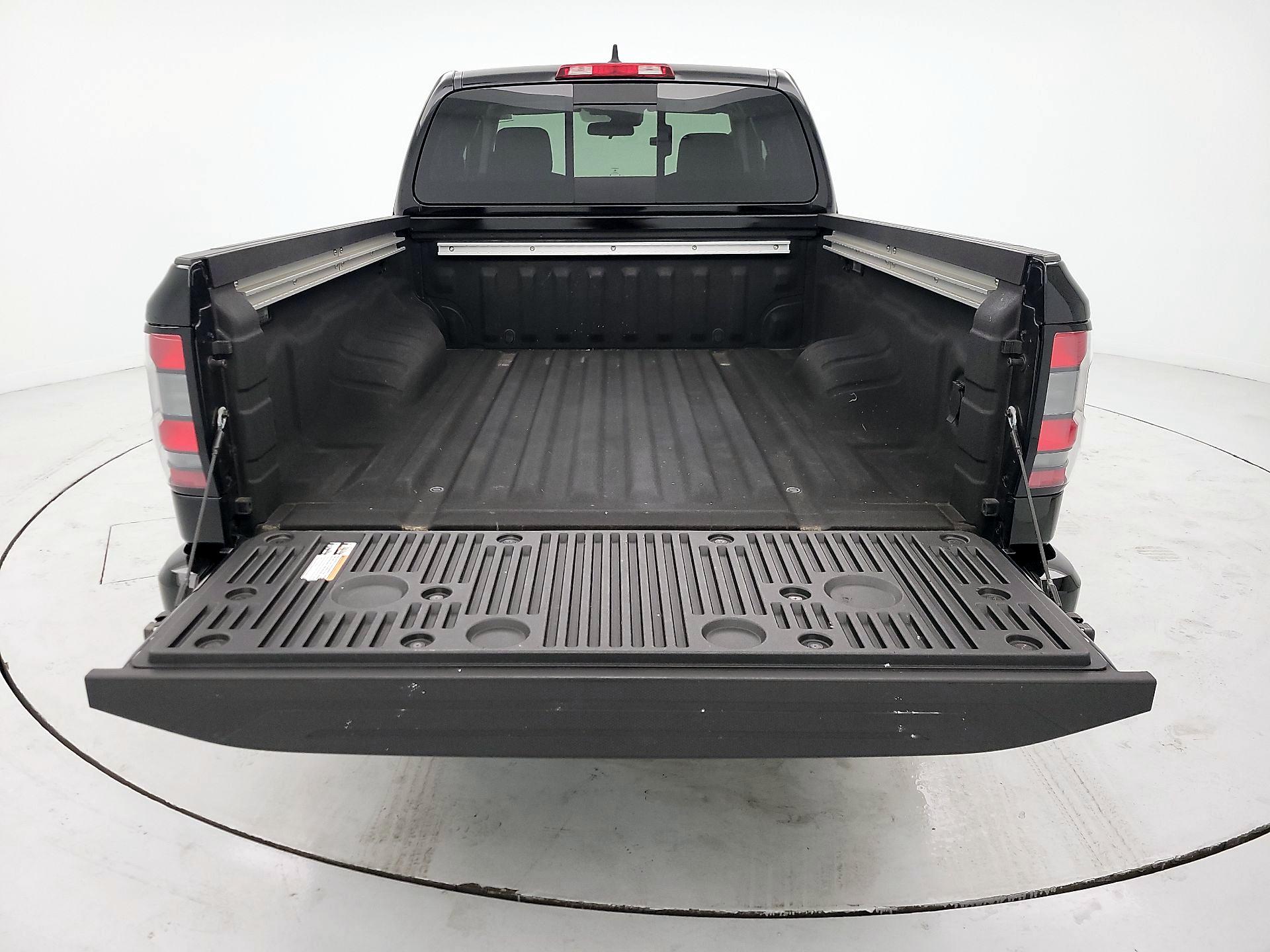 Thumbnail: 2024 Nissan Frontier - 20