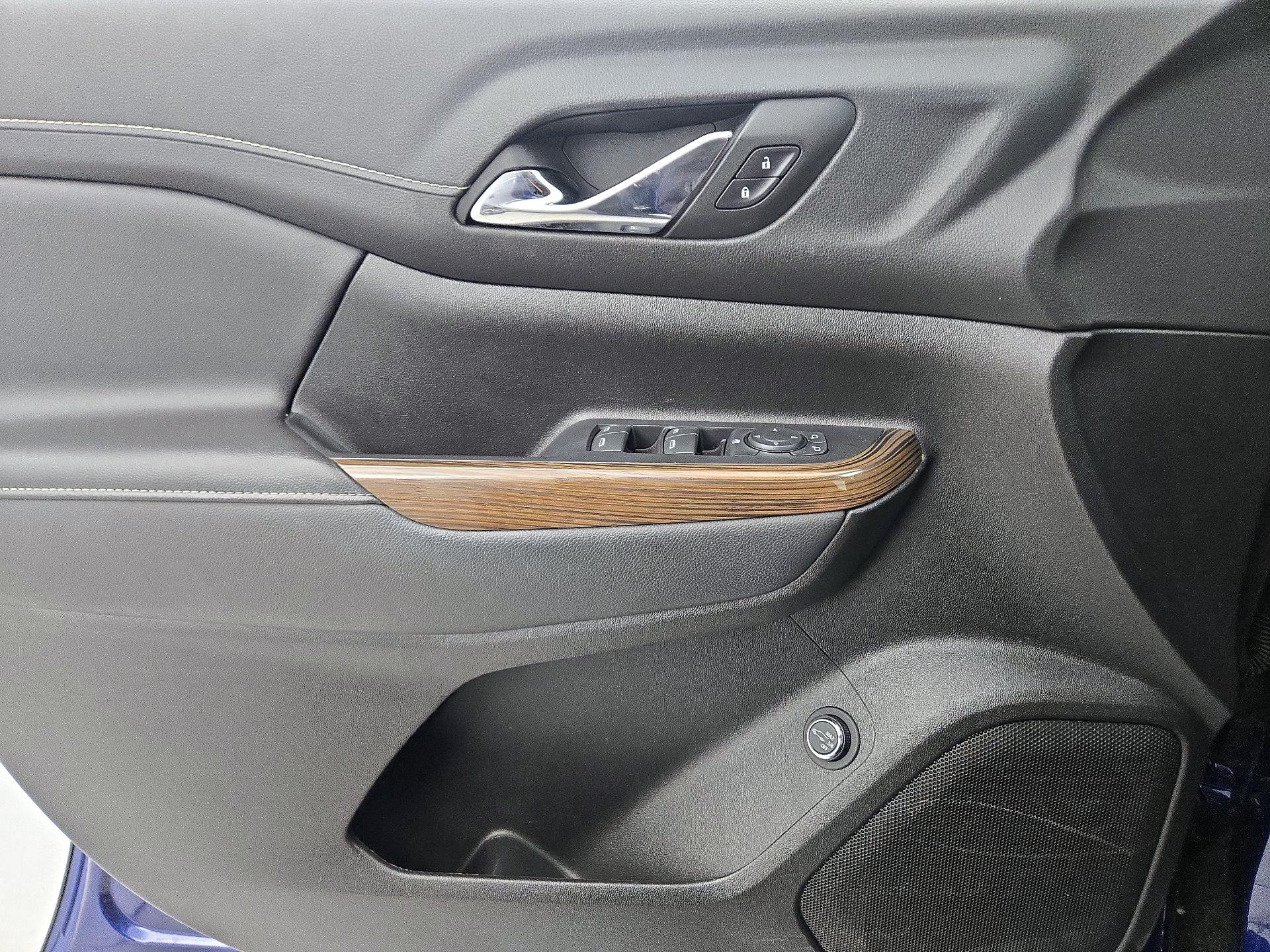 Thumbnail: 2023 GMC Acadia - 12