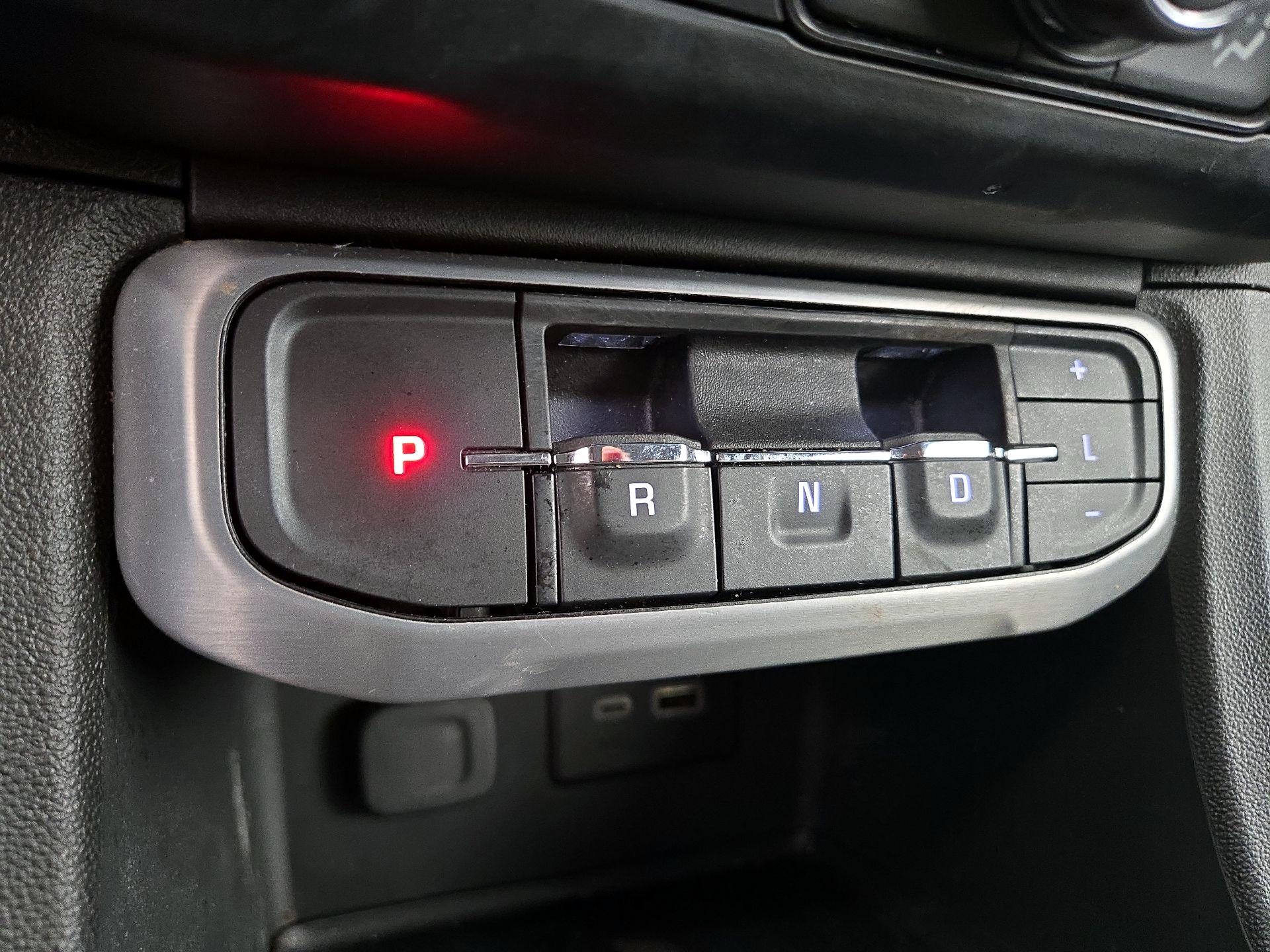 Thumbnail: 2023 GMC Acadia - 17