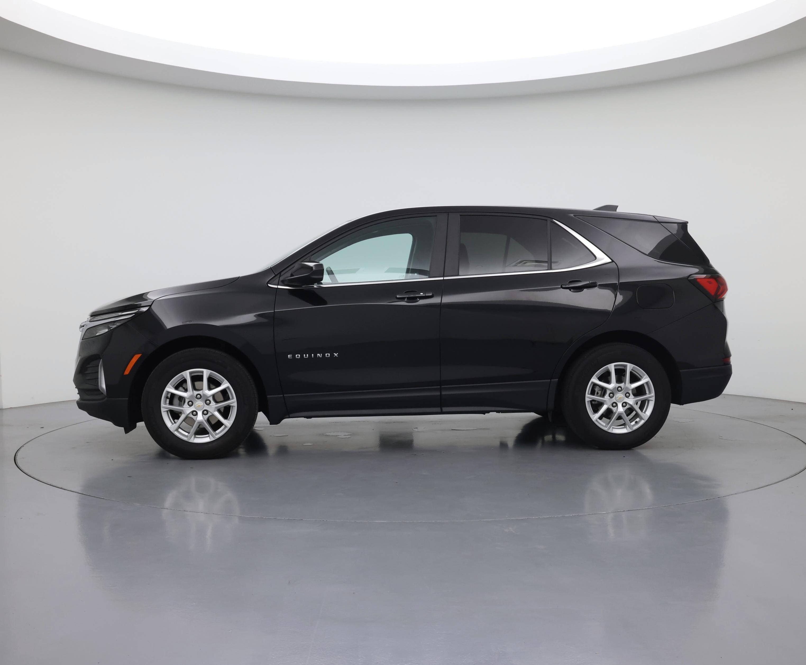 Thumbnail: 2024 Chevrolet Equinox - 3