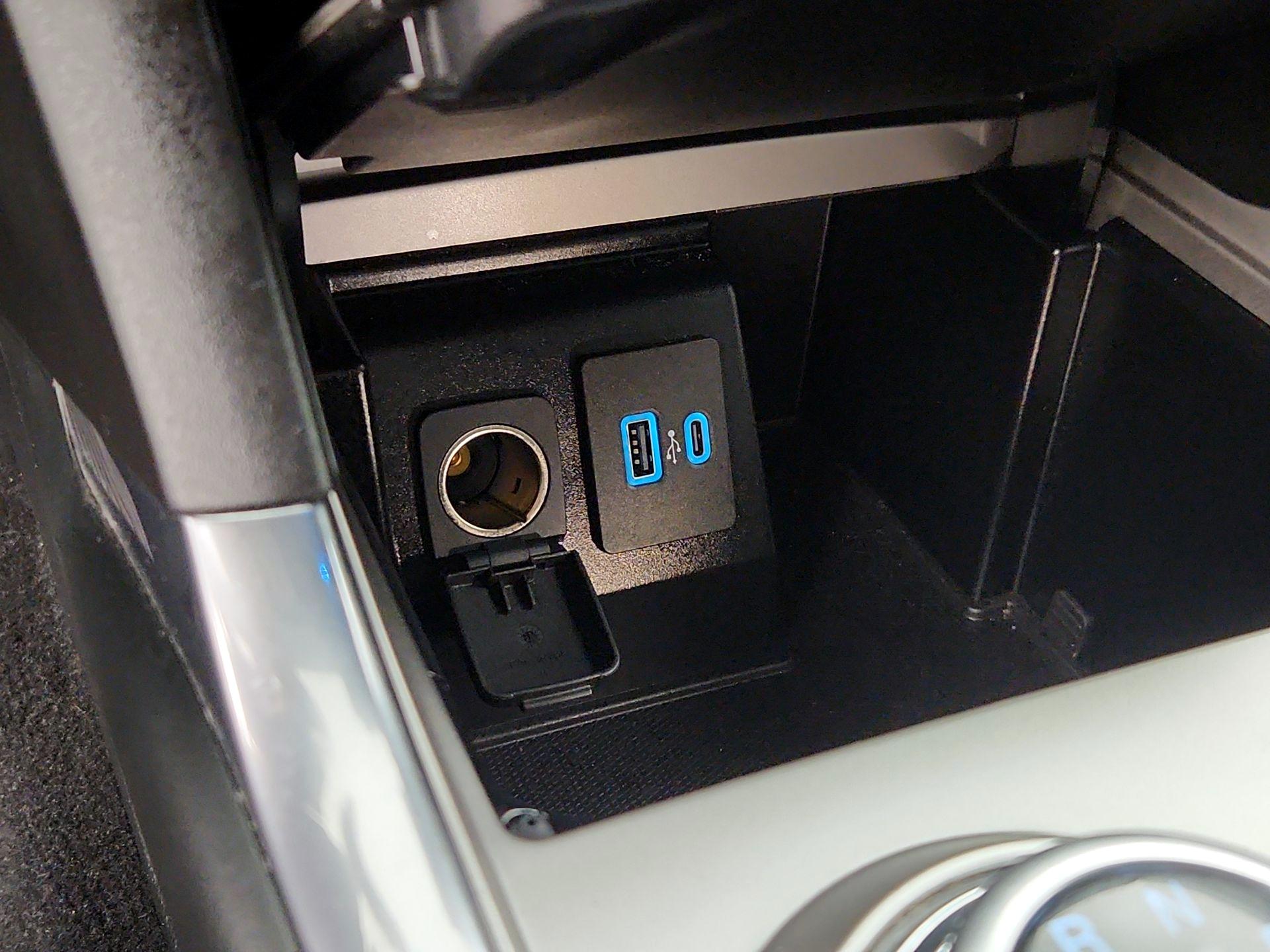 Thumbnail: 2020 Ford Explorer - 18