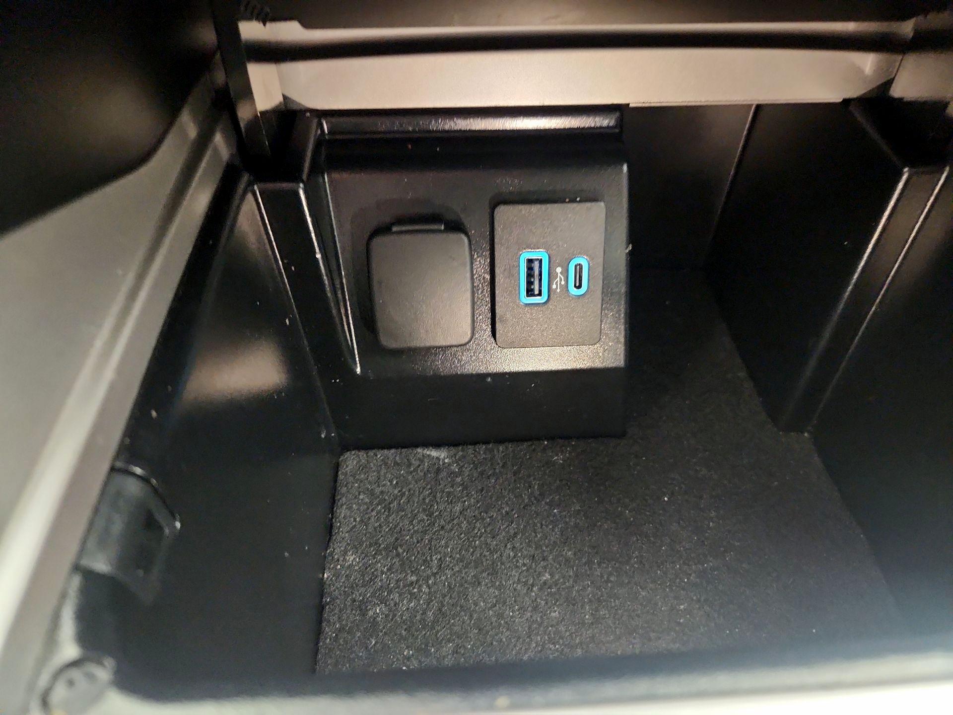 Thumbnail: 2023 Ford Explorer - 19