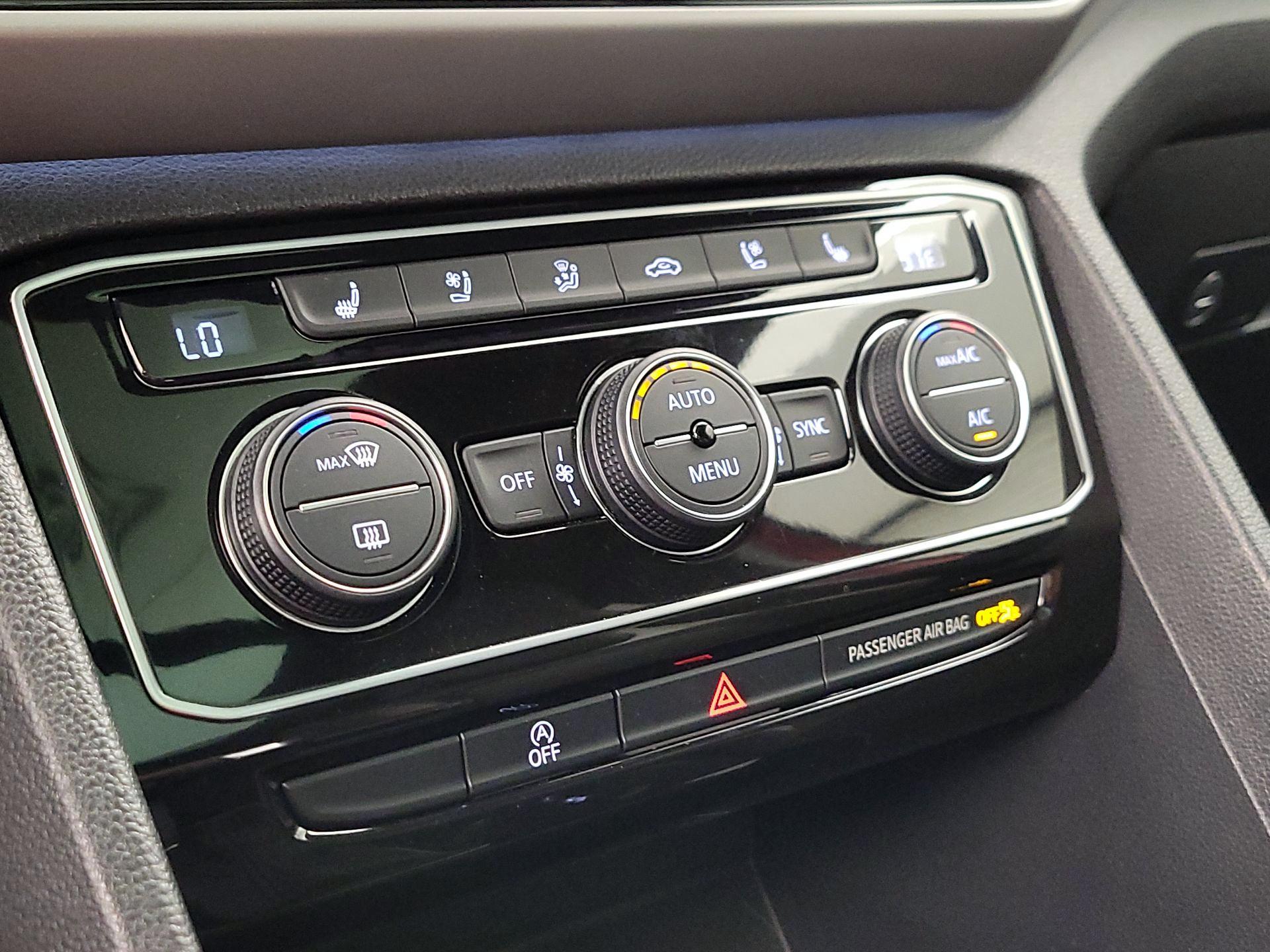 Thumbnail: 2020 Volkswagen Atlas - 16