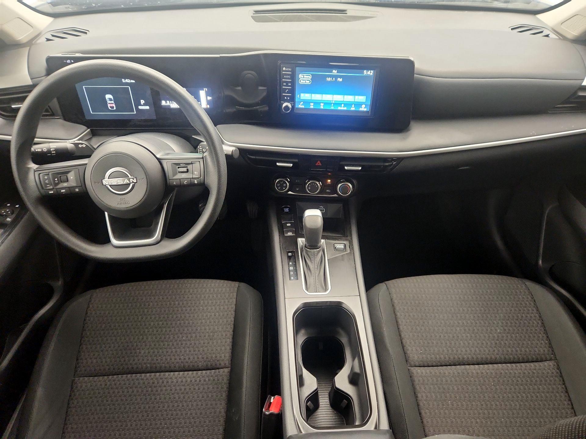 Thumbnail: 2025 Nissan Kicks - 9