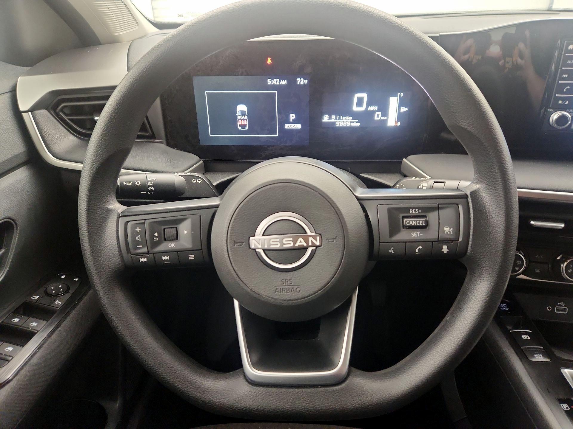 Thumbnail: 2025 Nissan Kicks - 10