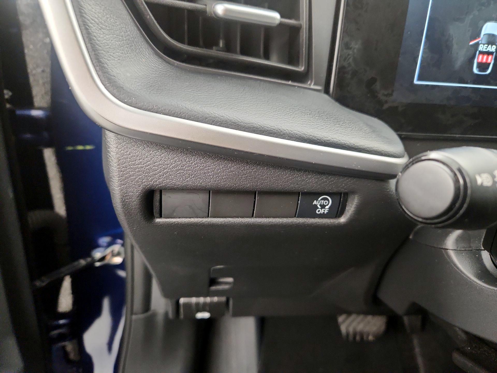 Thumbnail: 2025 Nissan Kicks - 13