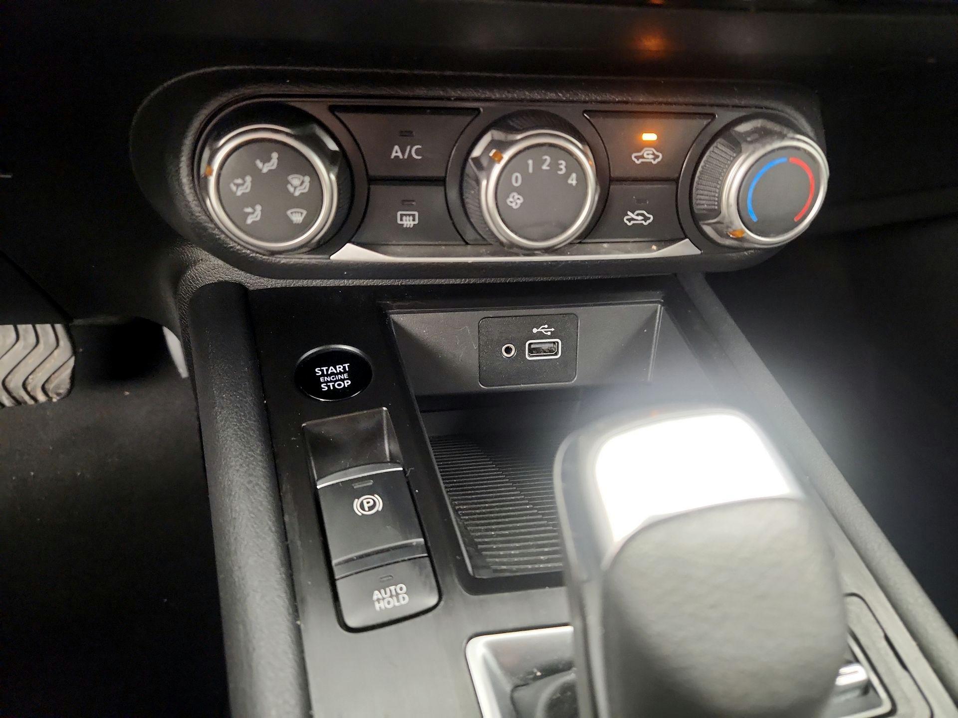 Thumbnail: 2025 Nissan Kicks - 16