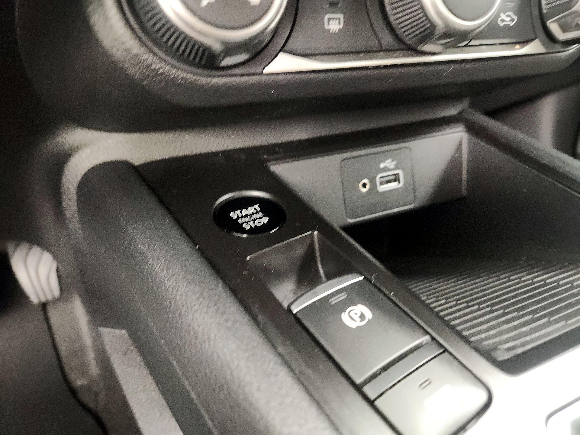 Thumbnail: 2025 Nissan Kicks - 18