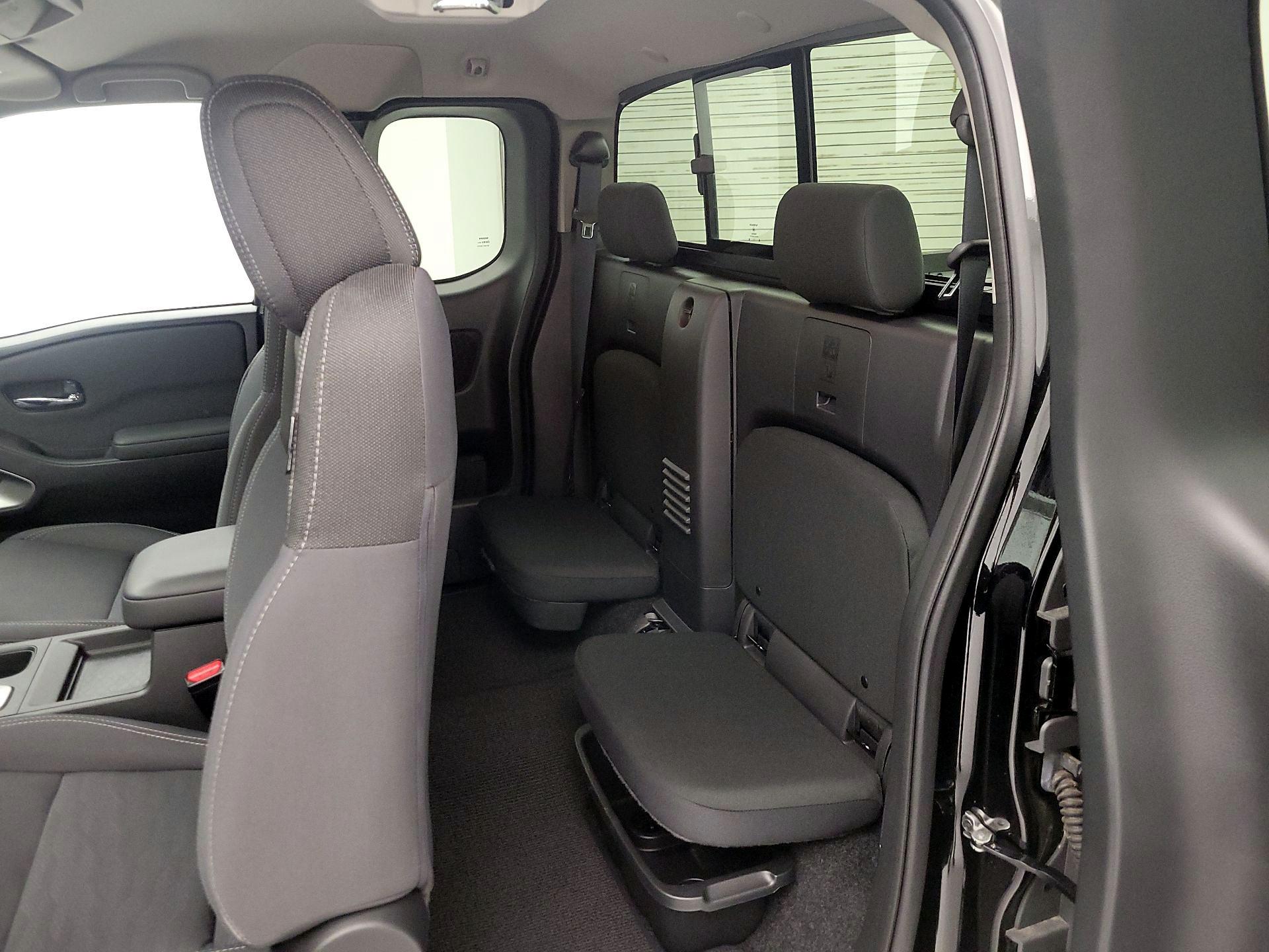 Thumbnail: 2024 Nissan Frontier - 19