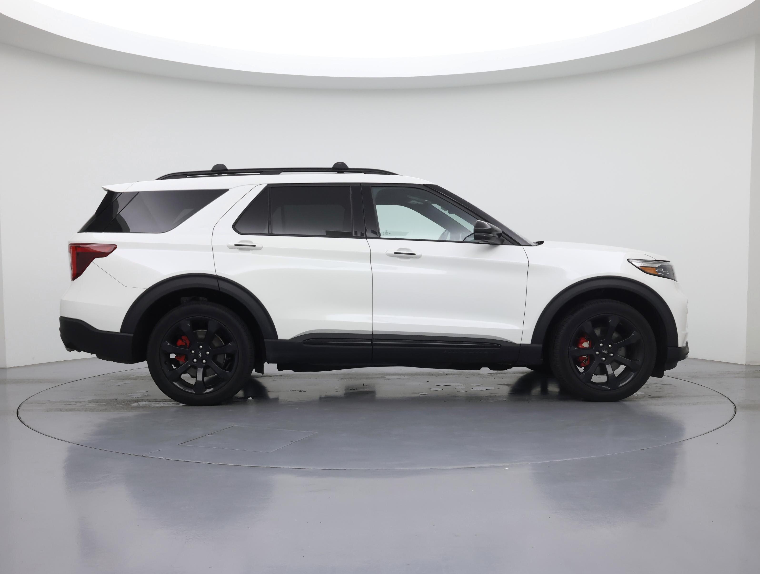 Thumbnail: 2022 Ford Explorer - 7