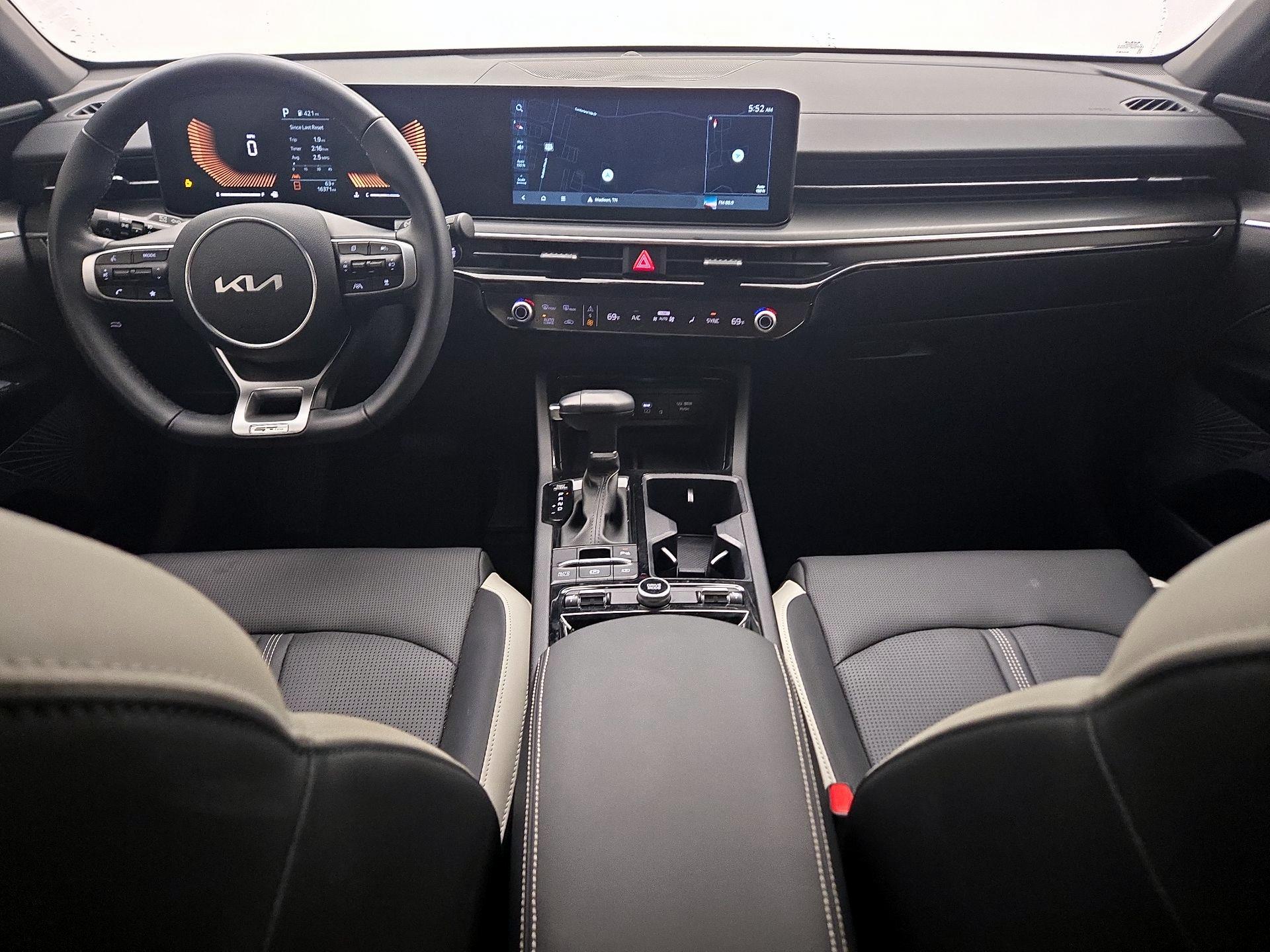 Thumbnail: 2025 Kia K5 - 9