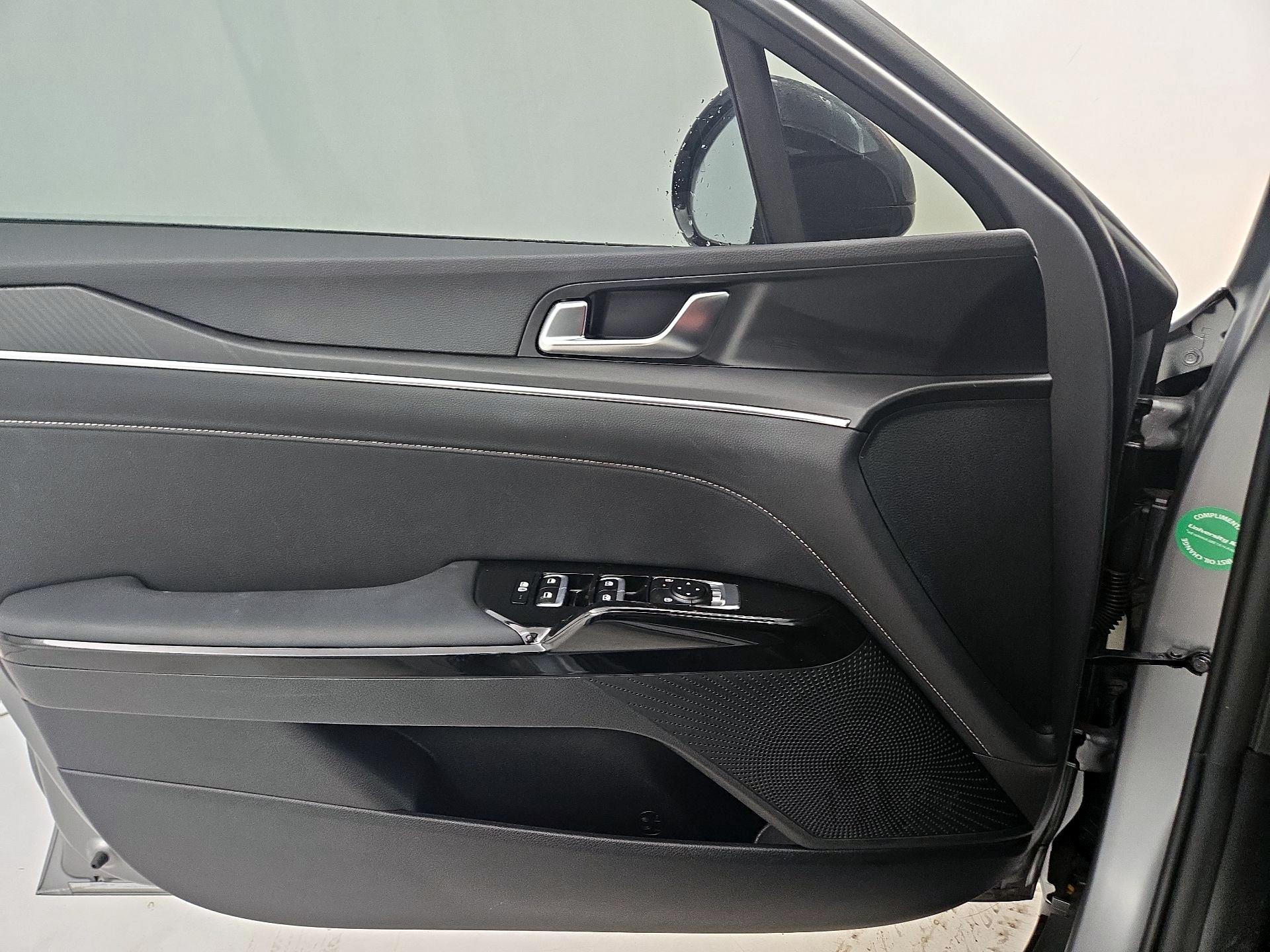 Thumbnail: 2025 Kia K5 - 12