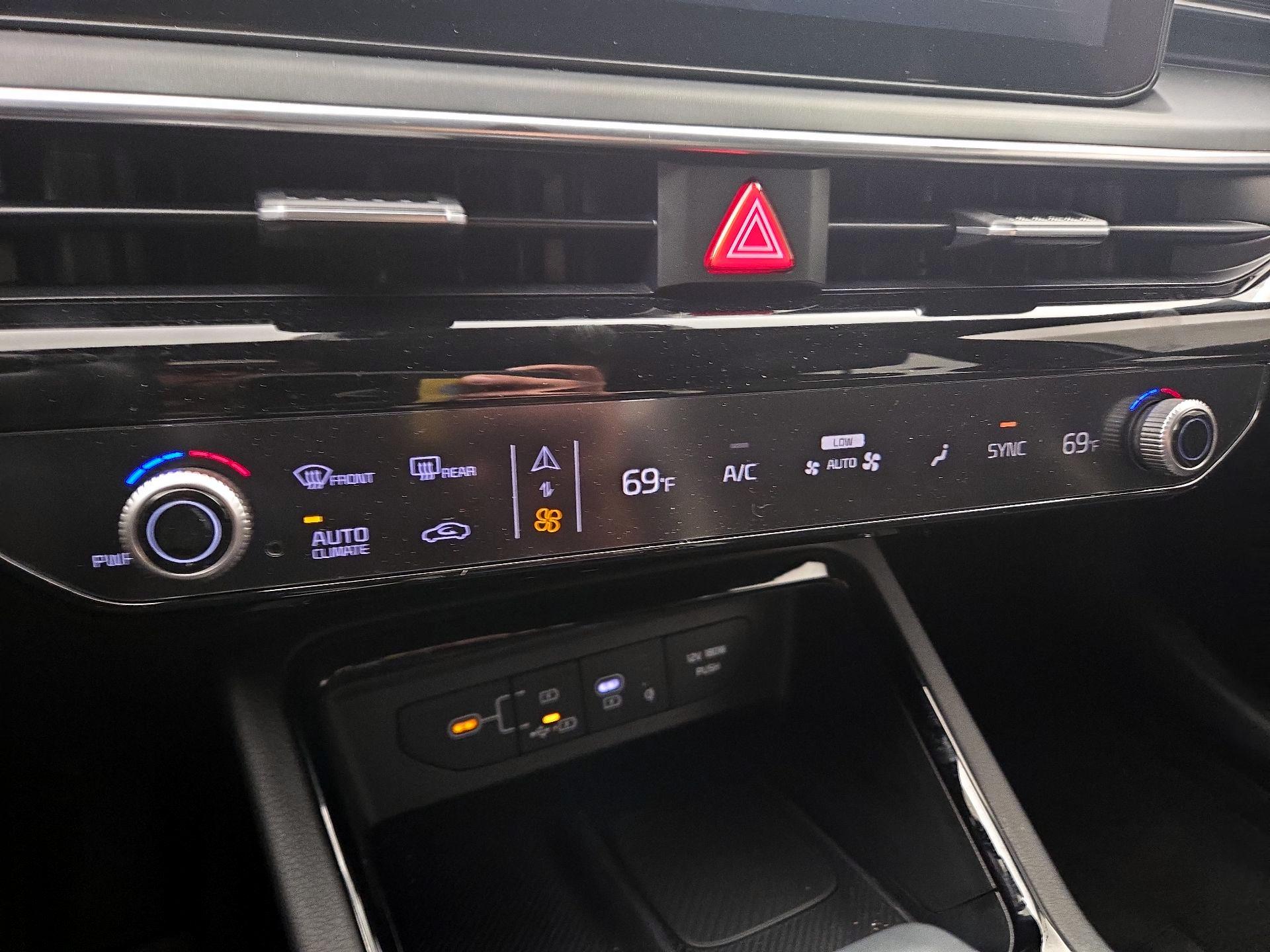 Thumbnail: 2025 Kia K5 - 17