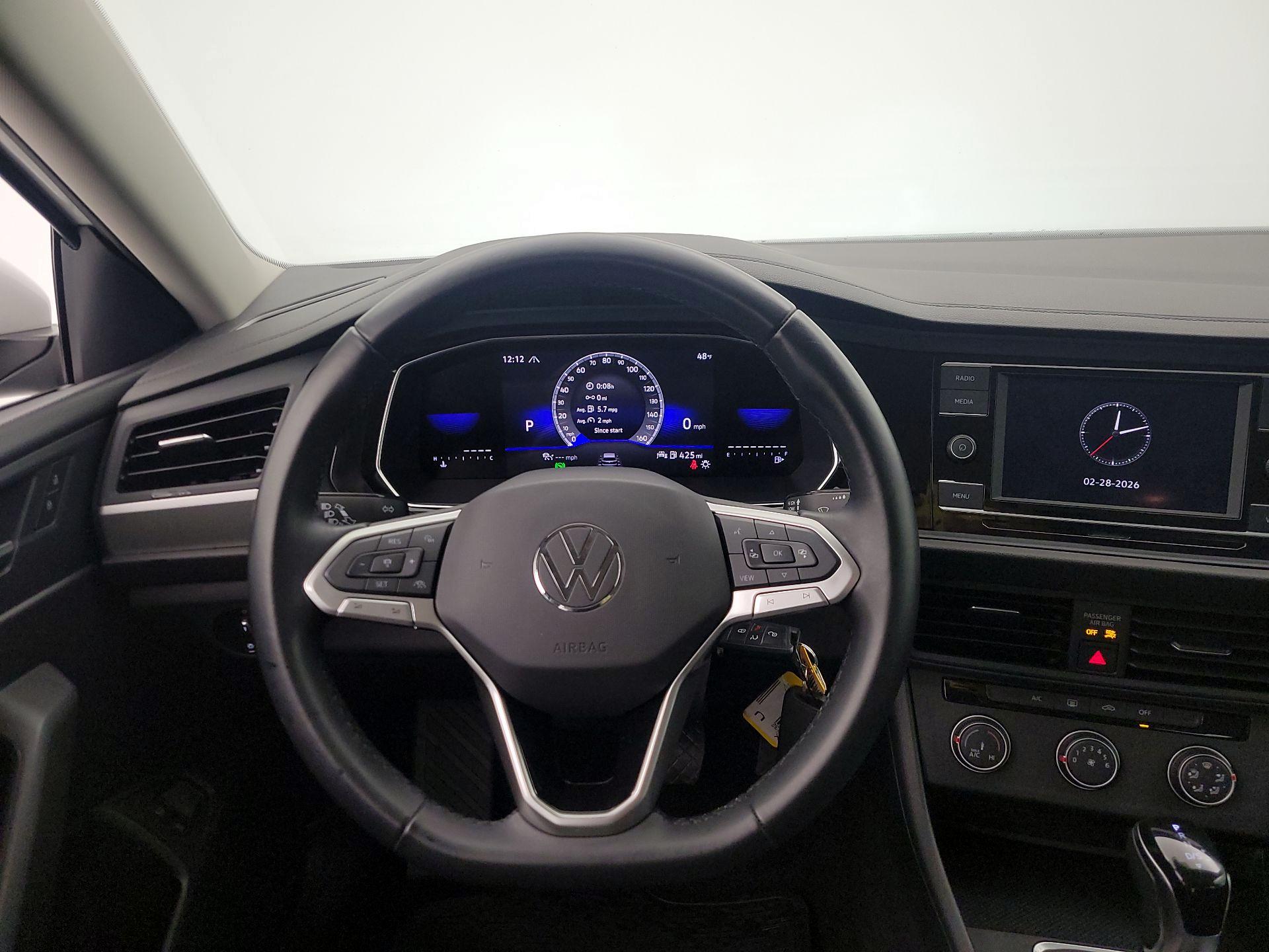 Thumbnail: 2023 Volkswagen Jetta - 10