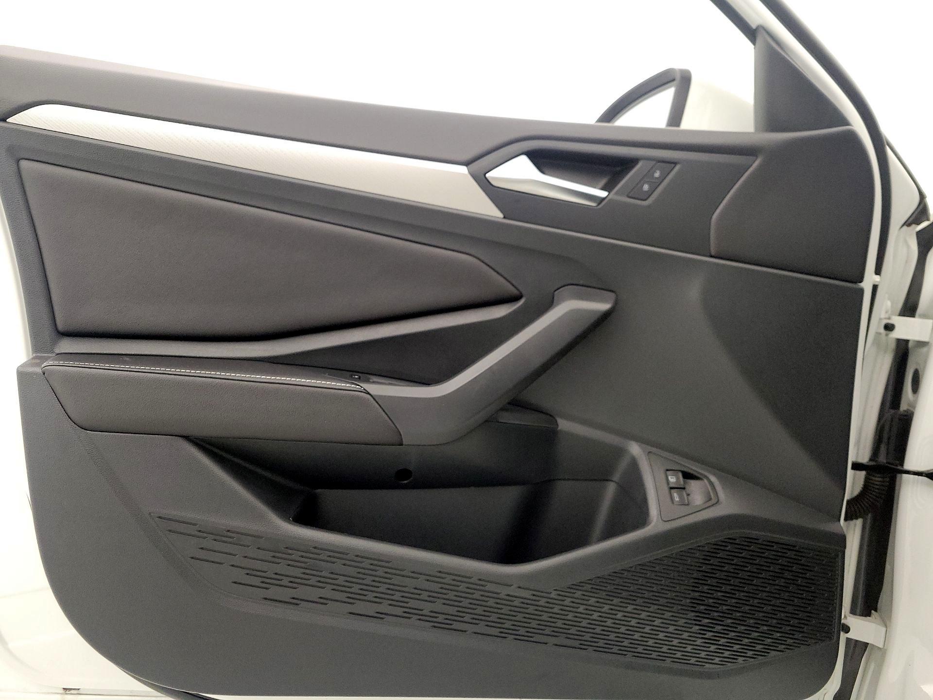 Thumbnail: 2023 Volkswagen Jetta - 12