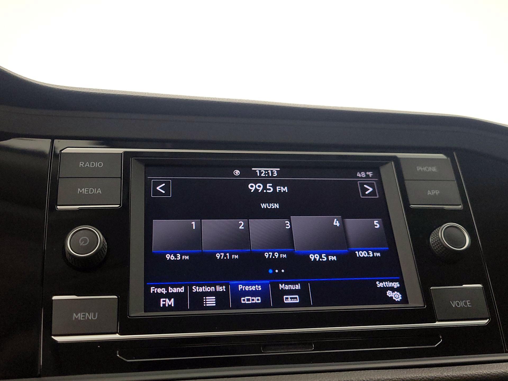 Thumbnail: 2023 Volkswagen Jetta - 15