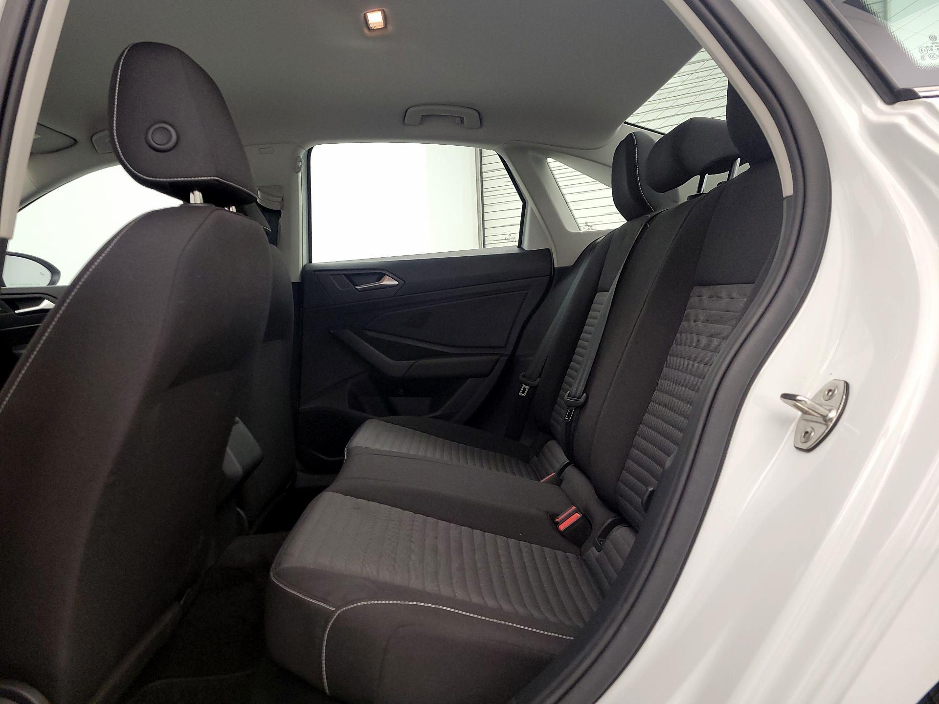 Thumbnail: 2023 Volkswagen Jetta - 19