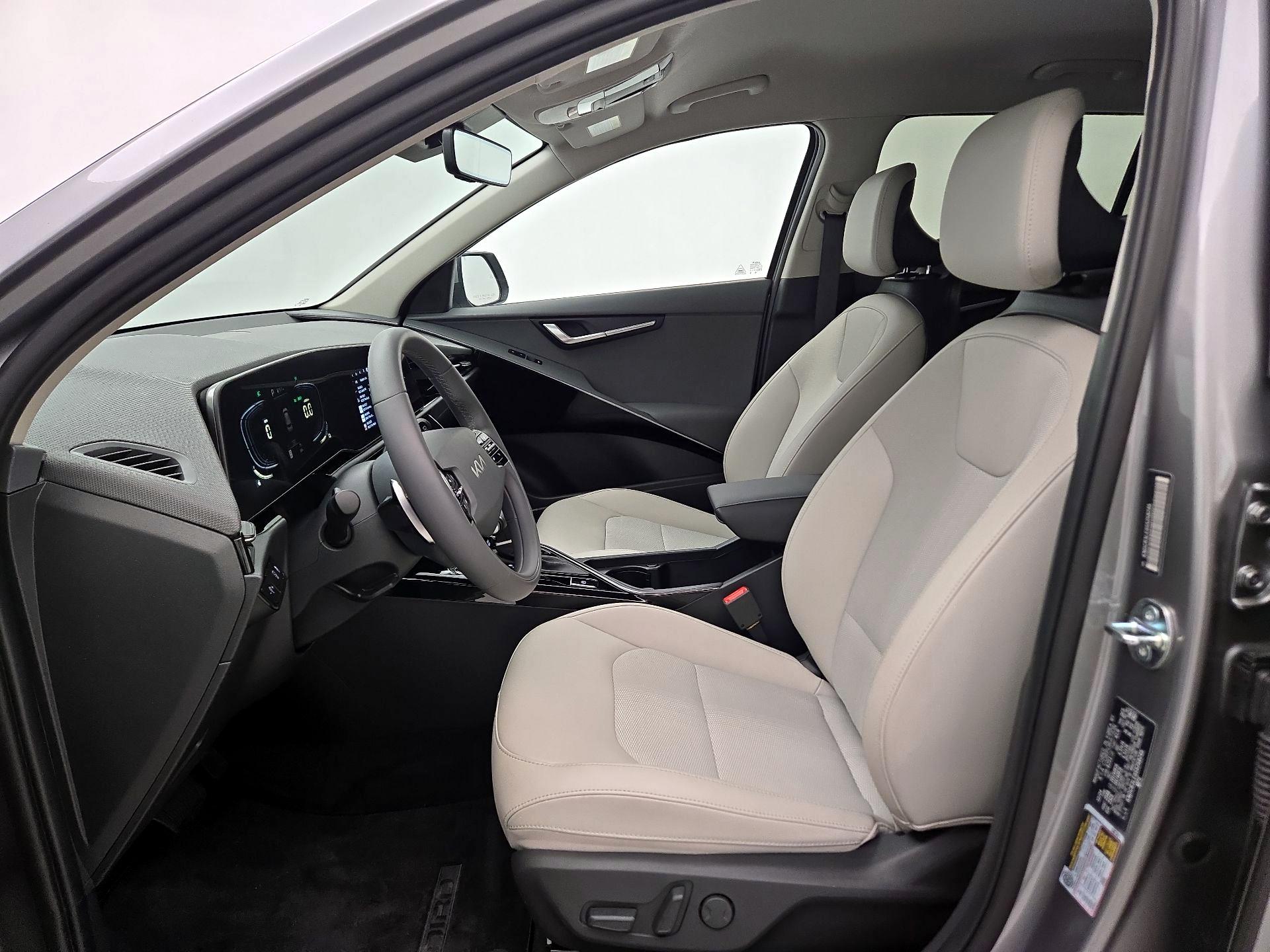 Thumbnail: 2025 Kia Niro - 11