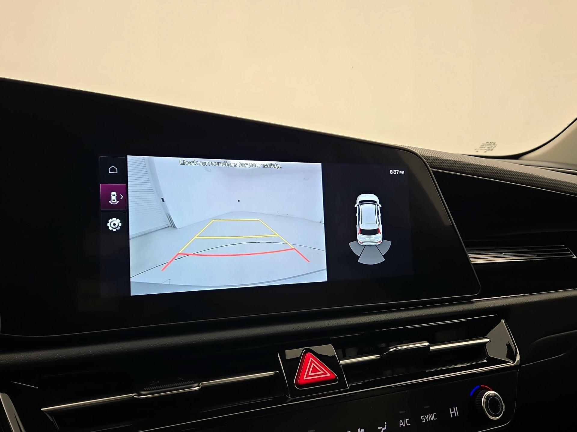 Thumbnail: 2025 Kia Niro - 15