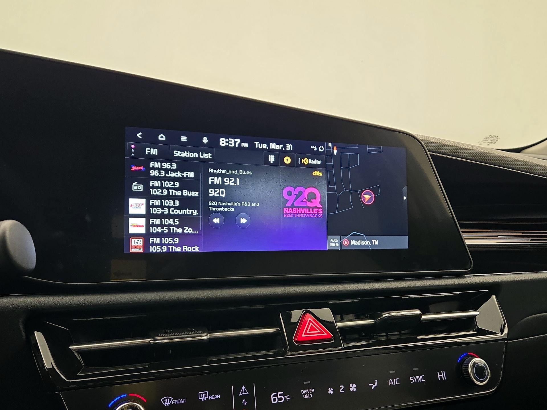 Thumbnail: 2025 Kia Niro - 16