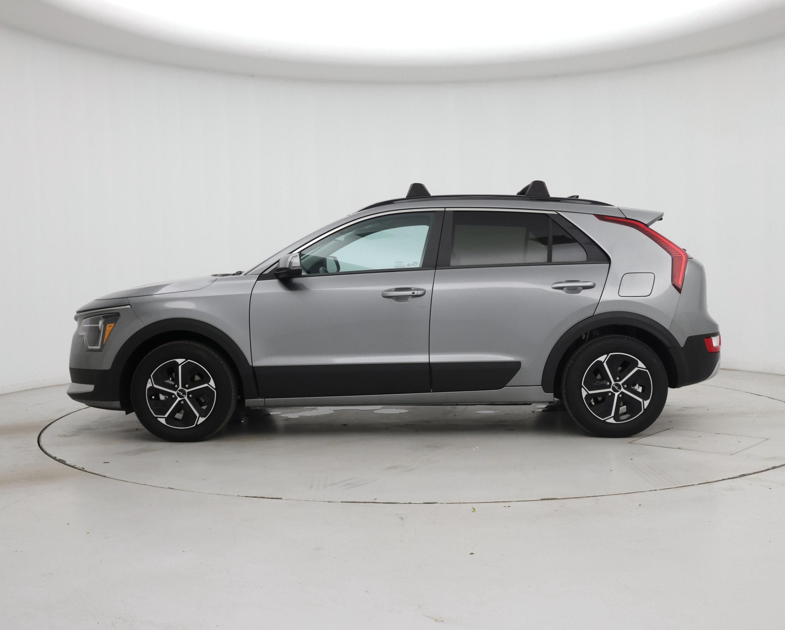 Thumbnail: 2025 Kia Niro - 3