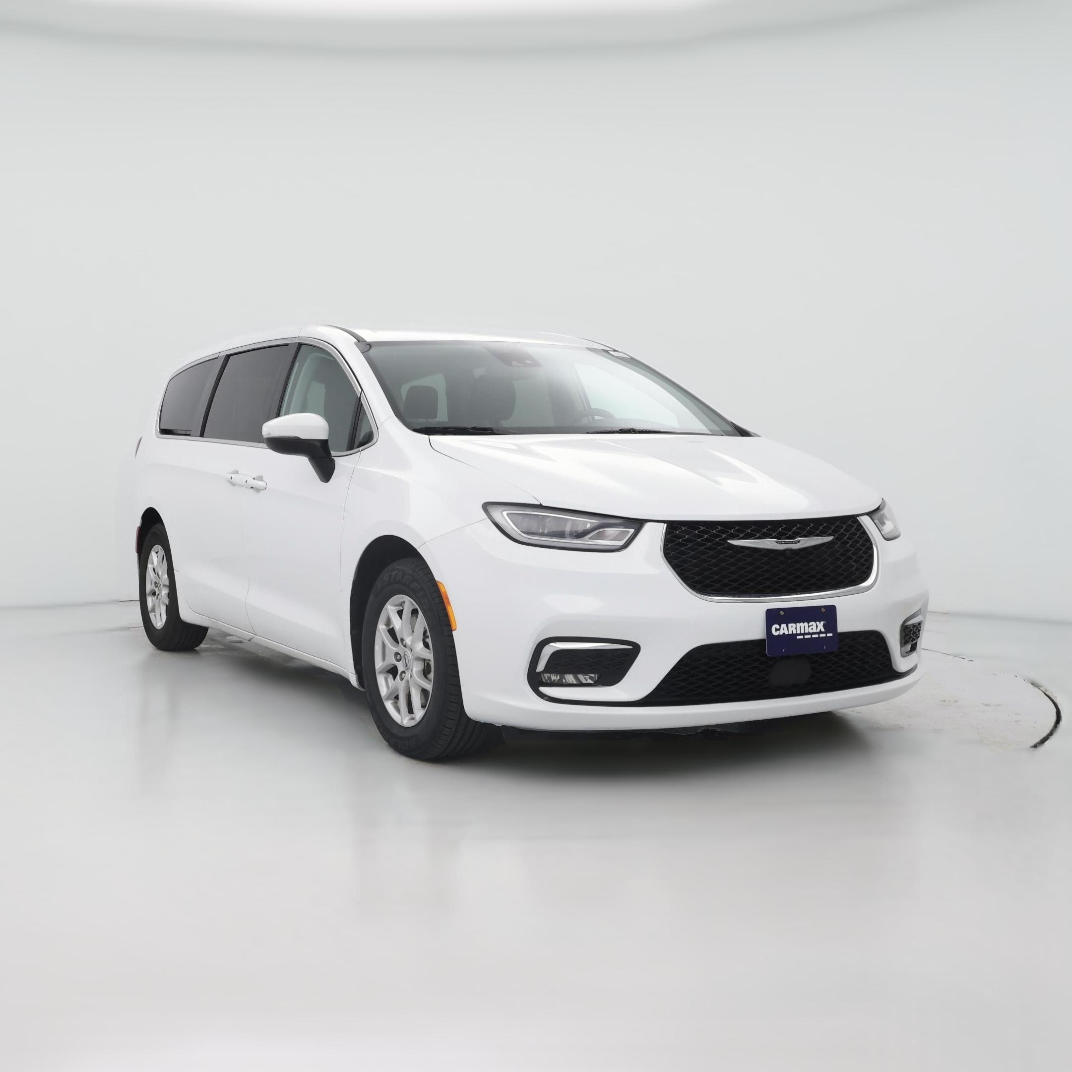 Thumbnail: 2023 Chrysler Pacifica - 1