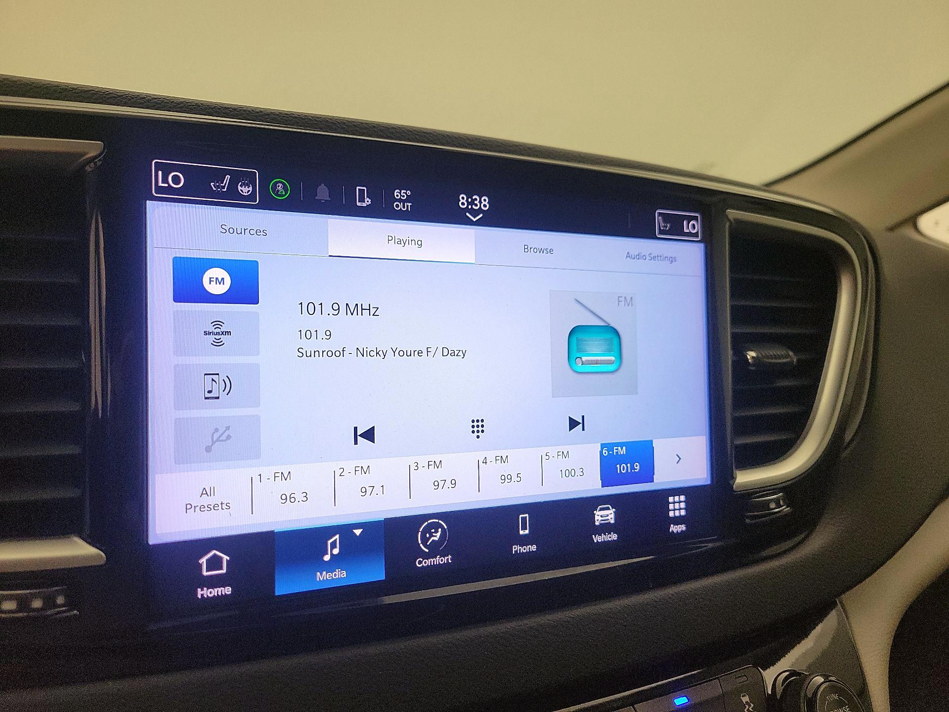 Thumbnail: 2023 Chrysler Pacifica - 15