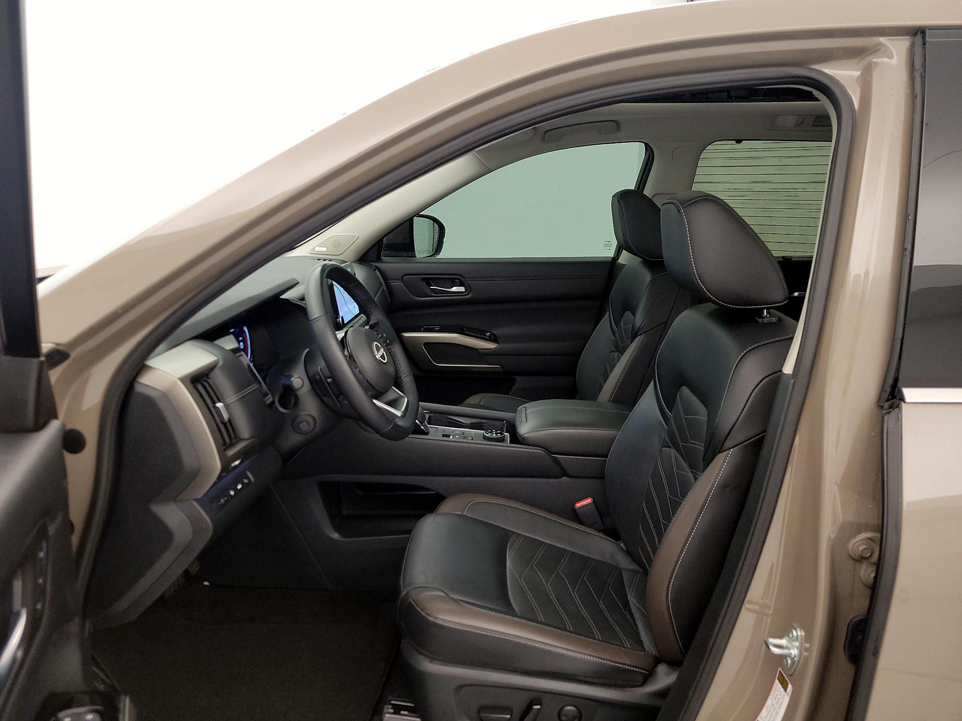 Thumbnail: 2024 Nissan Pathfinder - 11