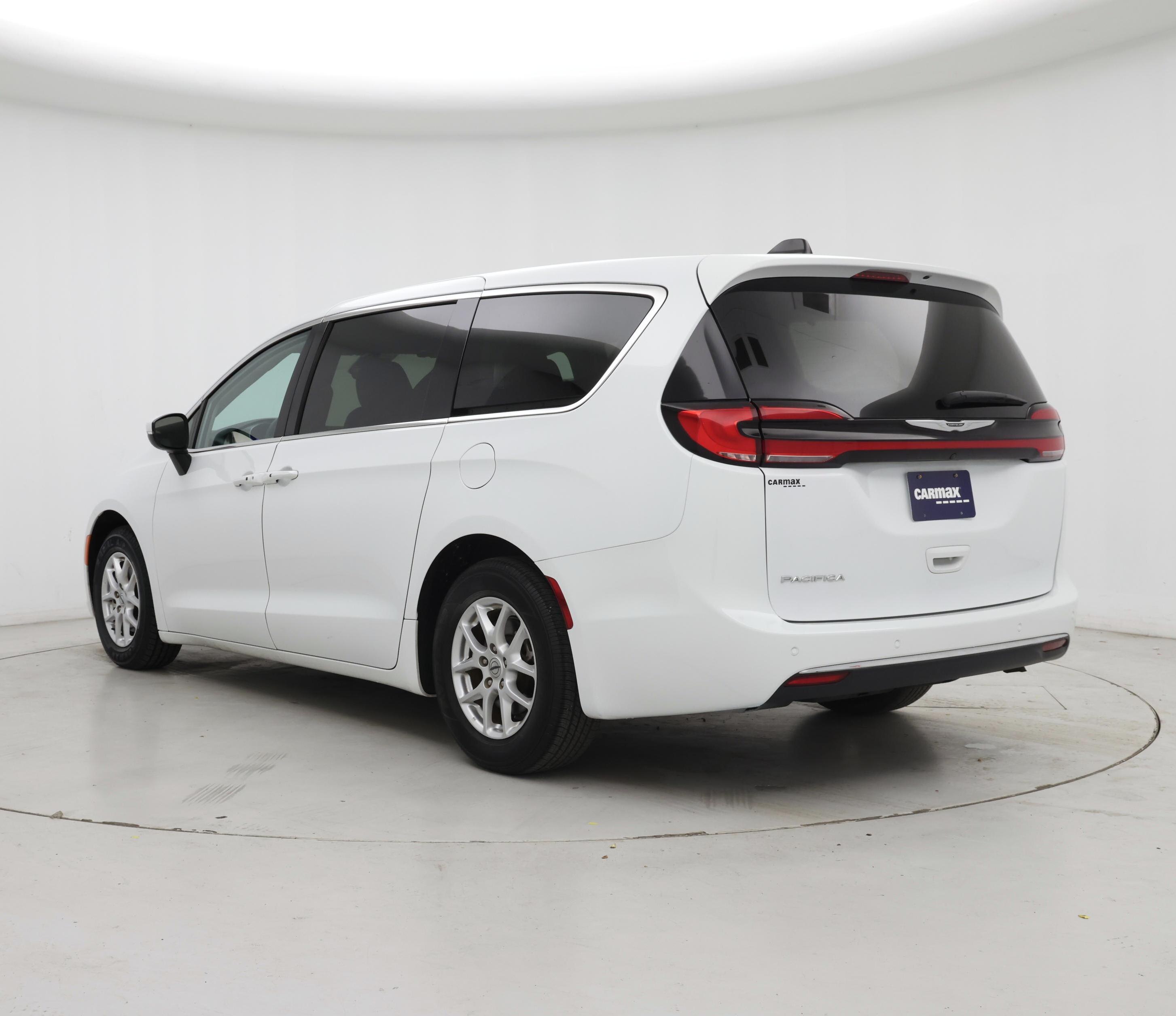 Thumbnail: 2023 Chrysler Pacifica - 2