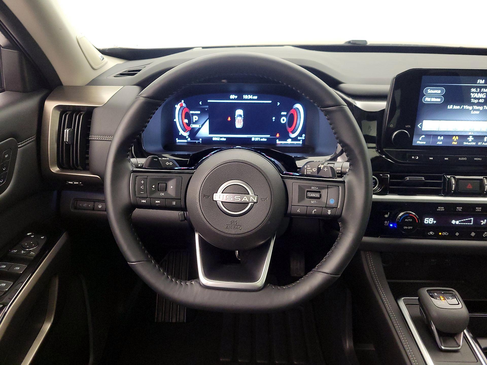 Thumbnail: 2024 Nissan Pathfinder - 10