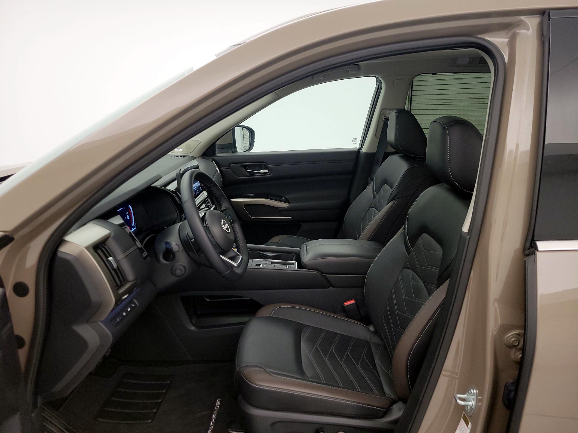 Thumbnail: 2024 Nissan Pathfinder - 11