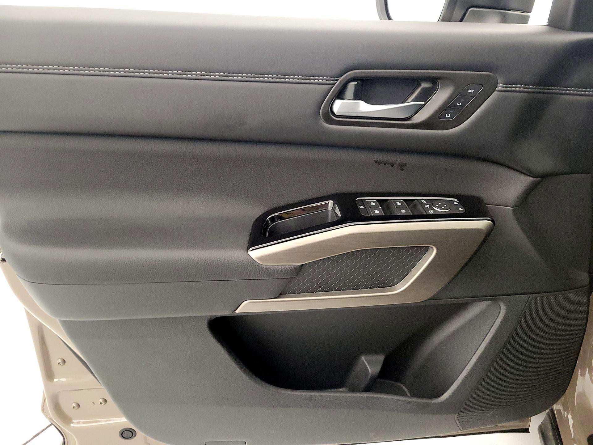 Thumbnail: 2024 Nissan Pathfinder - 12