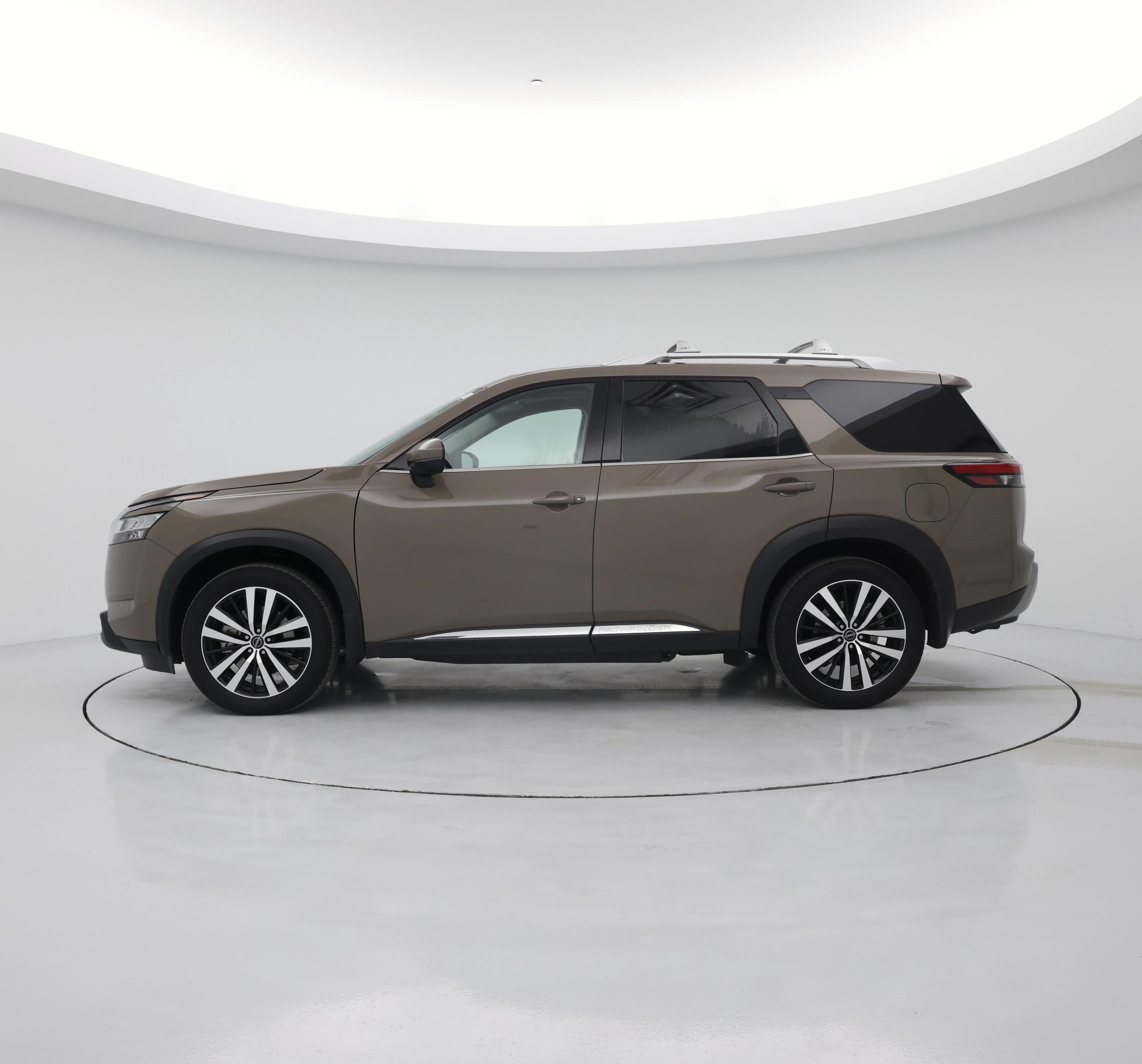 Thumbnail: 2024 Nissan Pathfinder - 3
