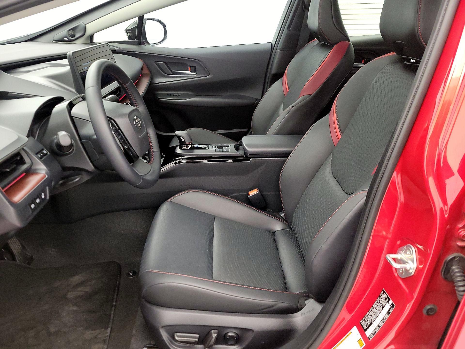 Thumbnail: 2024 Toyota Prius Prime - 11