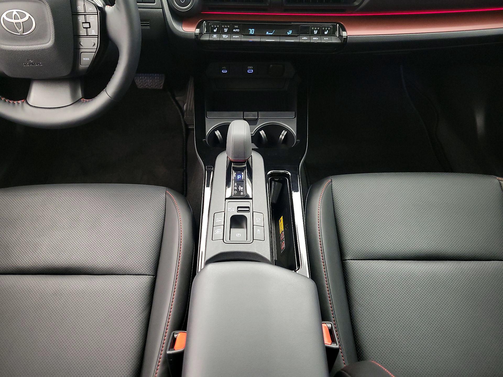 Thumbnail: 2024 Toyota Prius Prime - 17