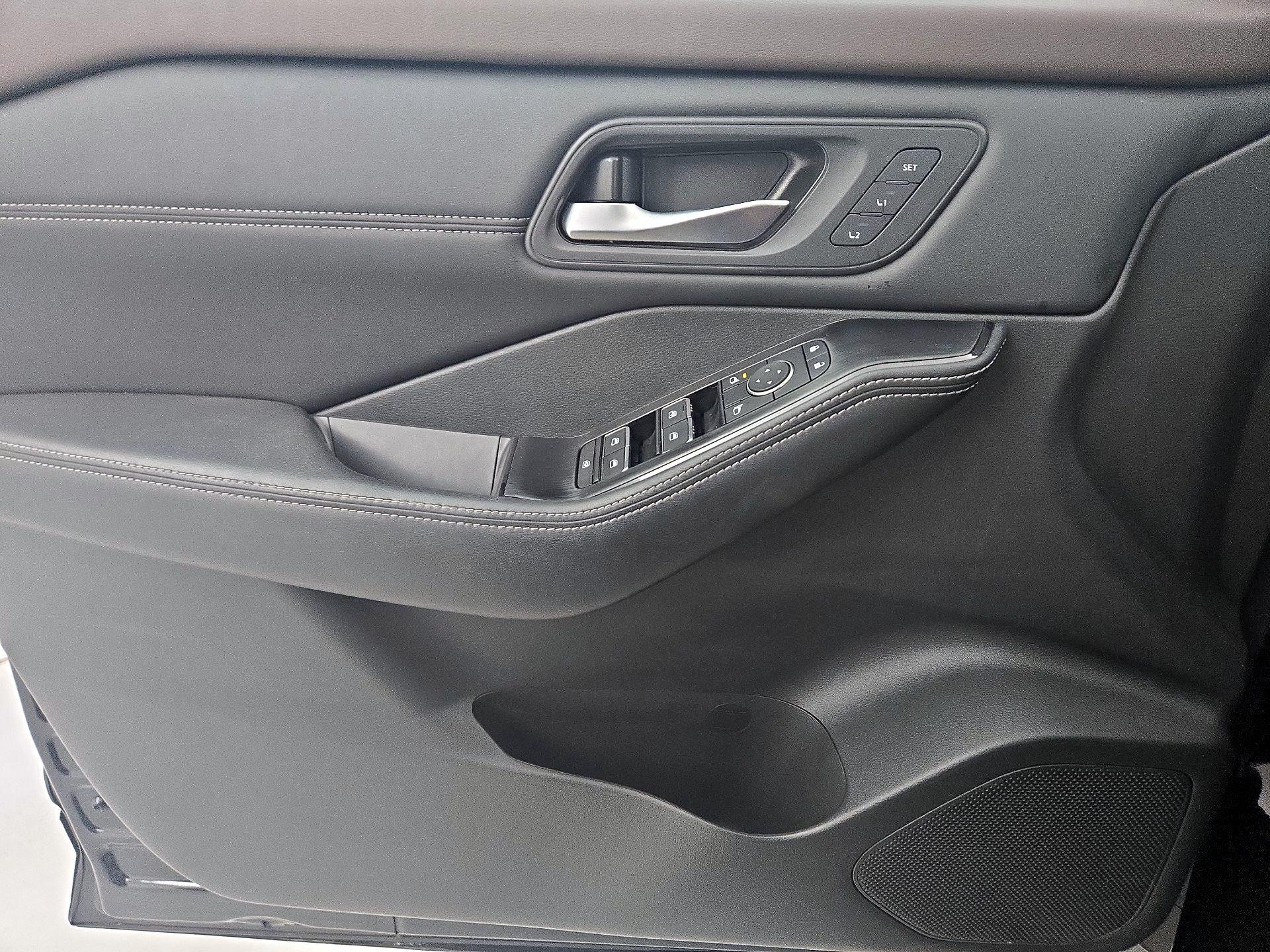 Thumbnail: 2023 Nissan Rogue - 12