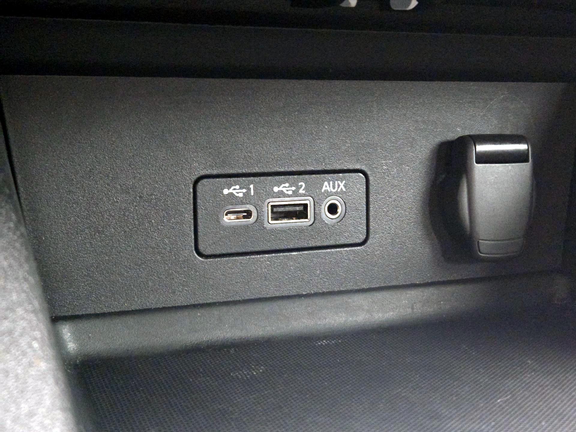 Thumbnail: 2022 Nissan Sentra - 18