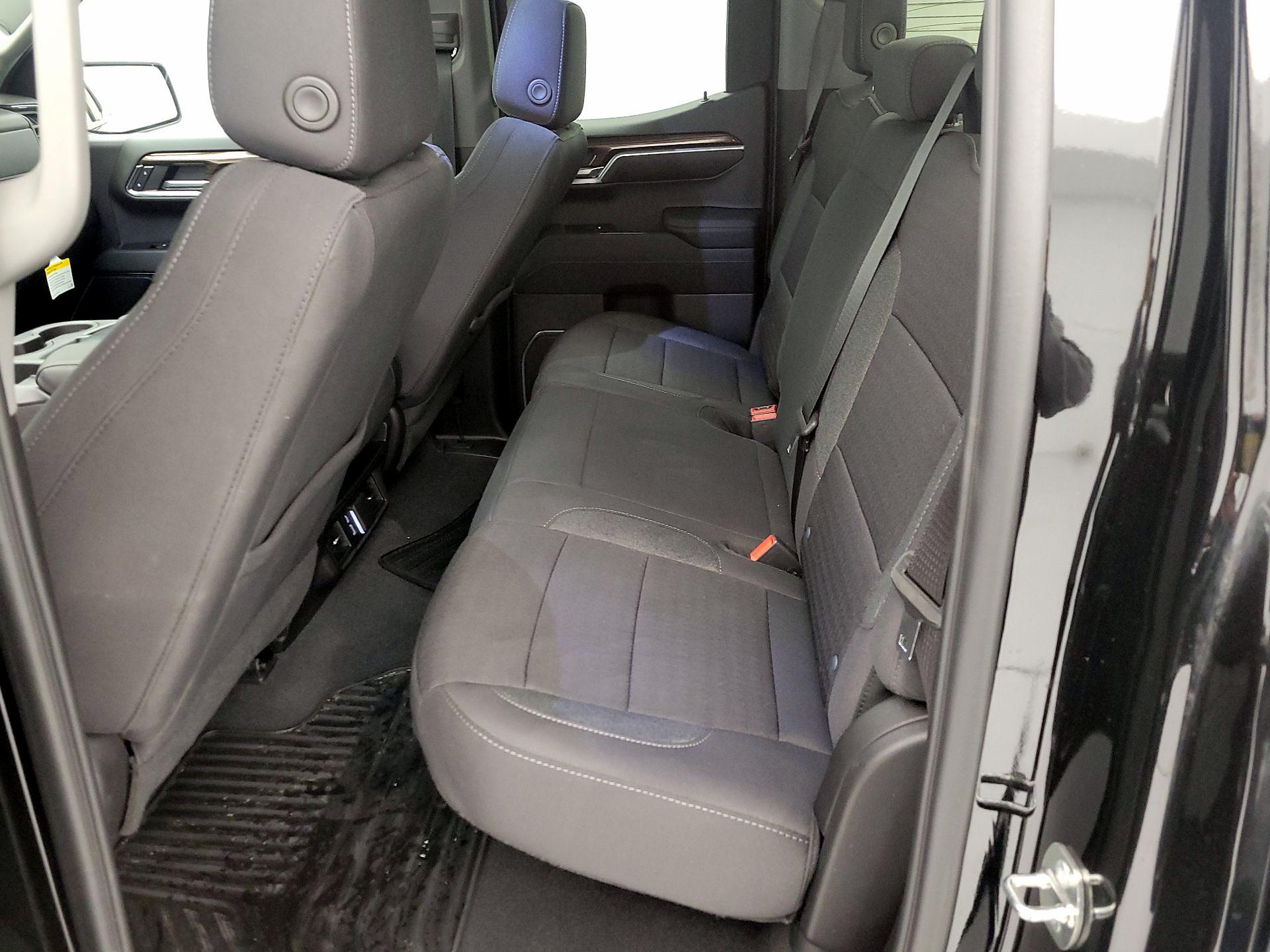 Thumbnail: 2024 Chevrolet Silverado 1500 - 19